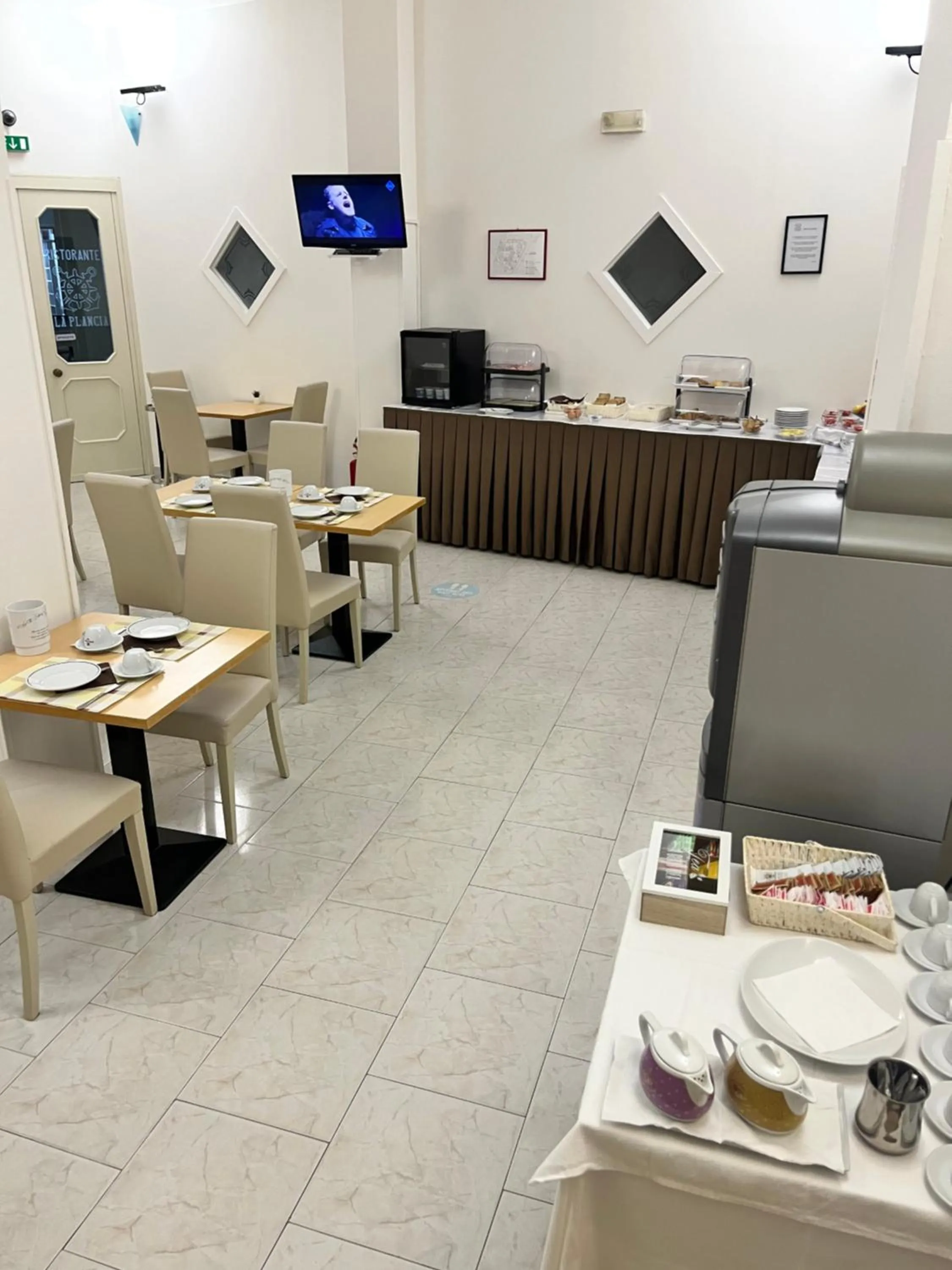 Breakfast in Hotel La Plancia