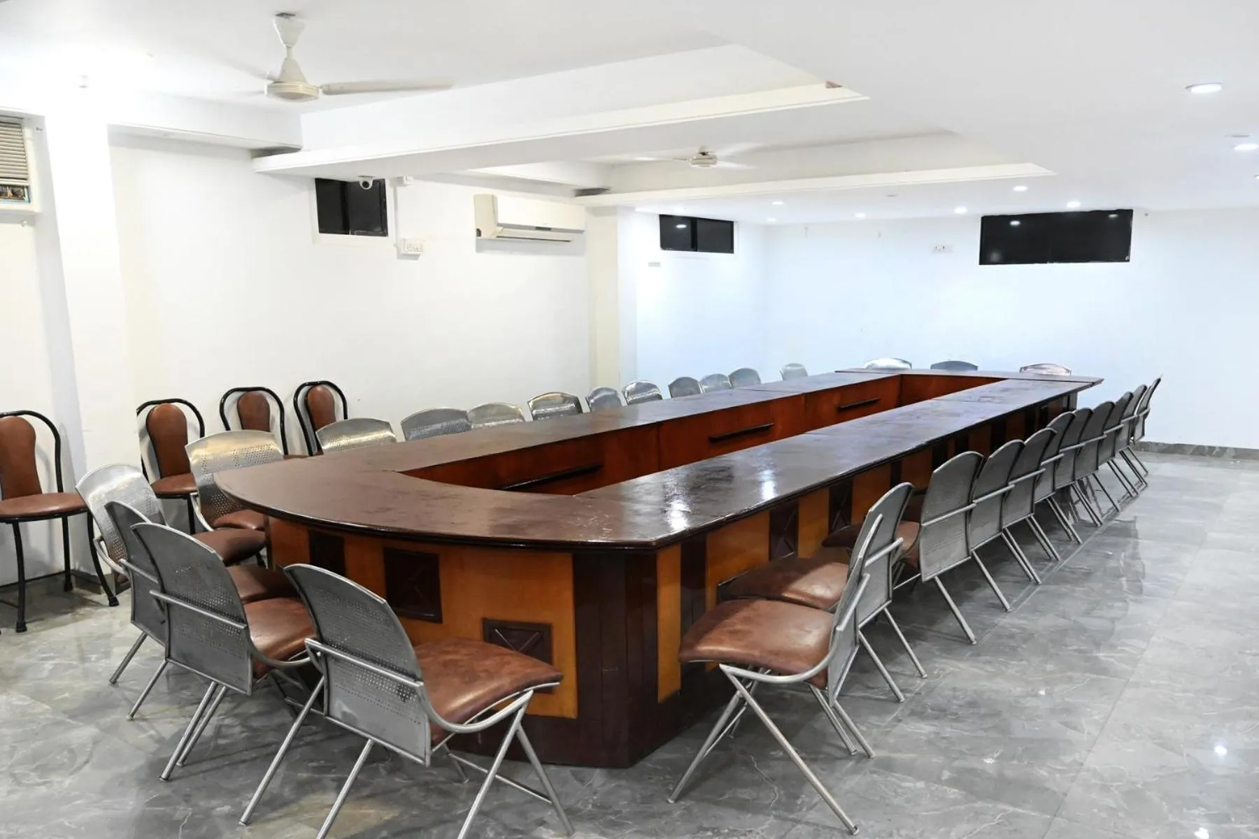 Meeting/conference room in Hotel Holiday Pride