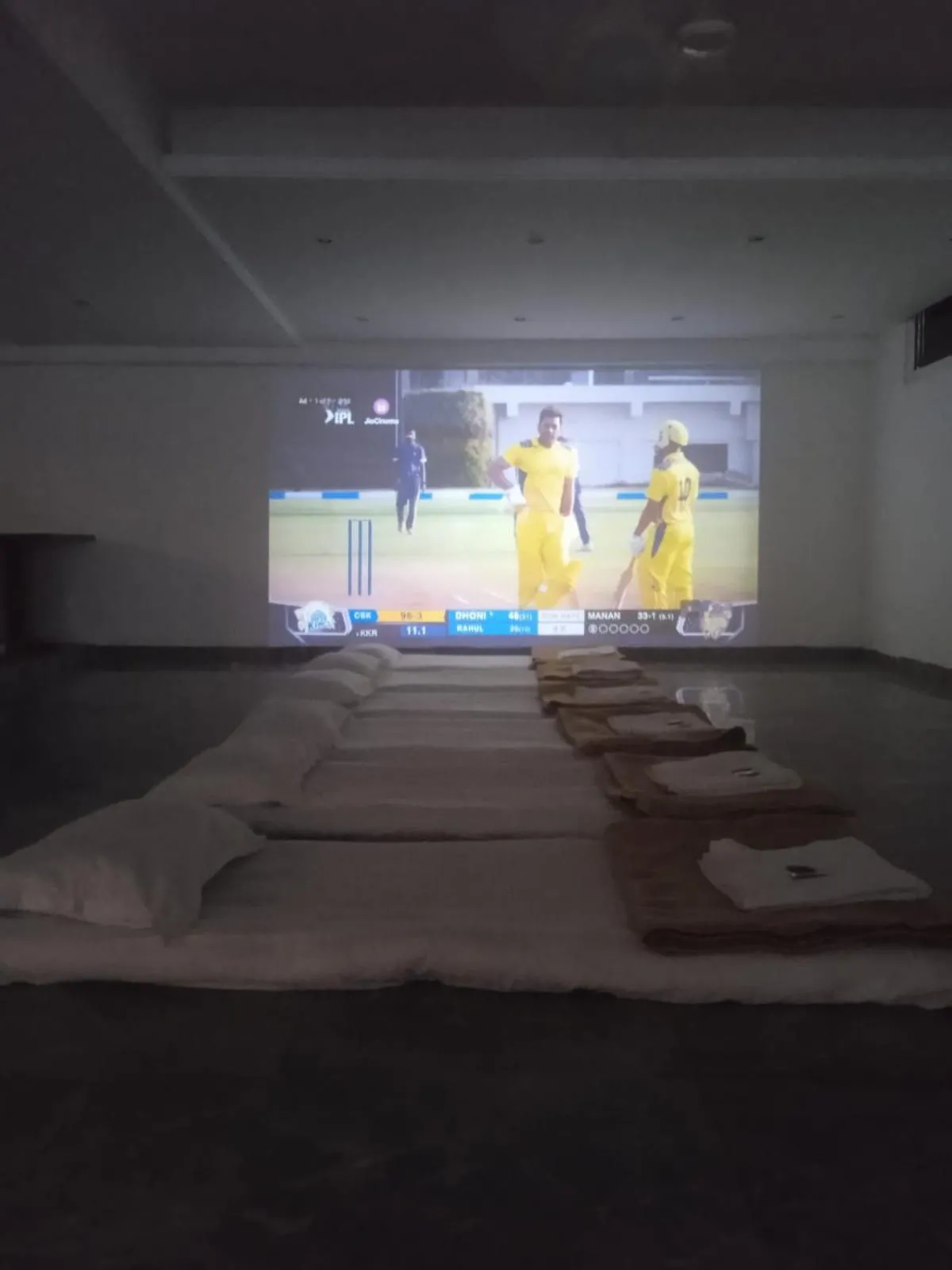 TV and multimedia in Hotel Holiday Pride