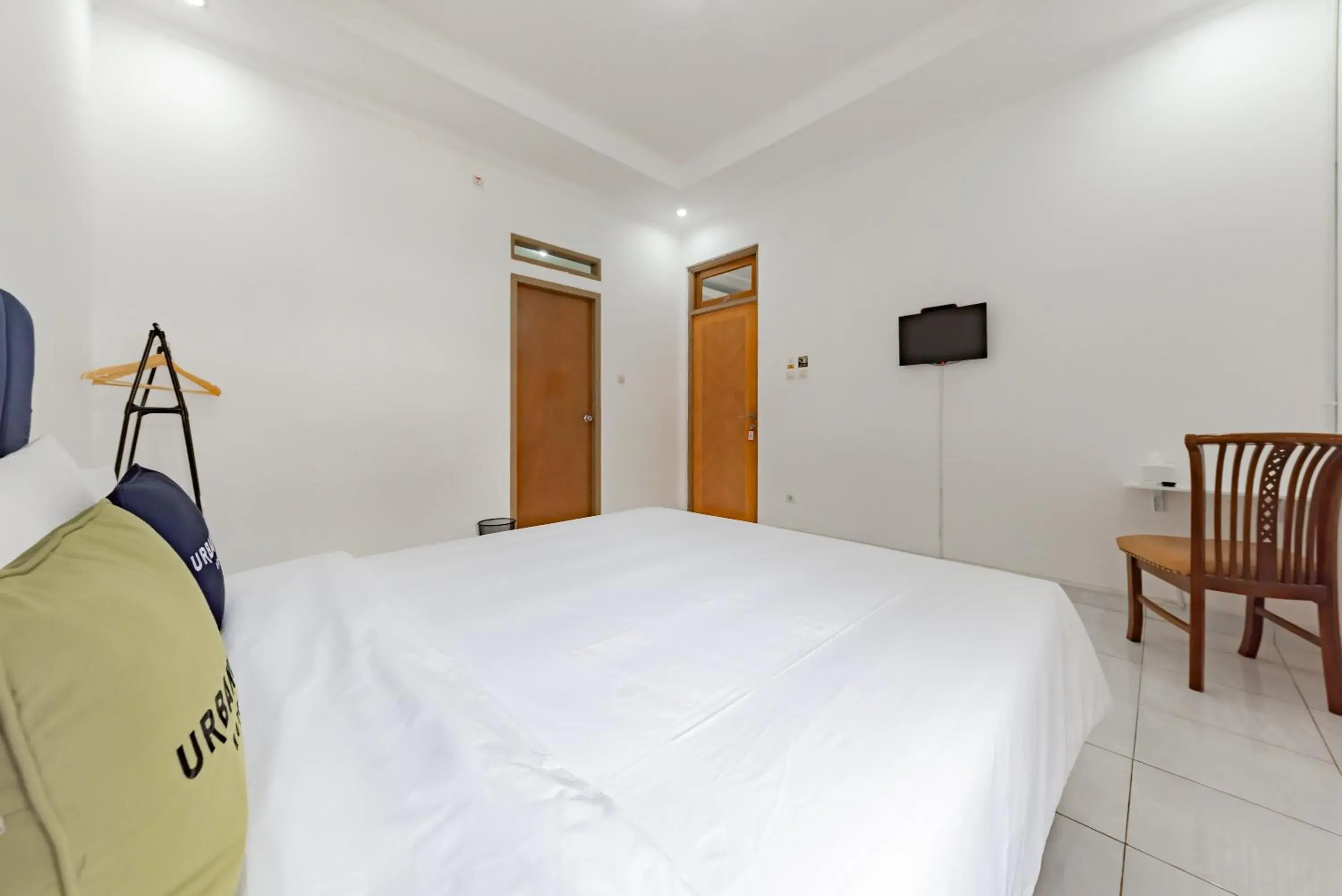 Bedroom, Bed in RedDoorz Plus near Universitas Maranatha Bandung 2 Bedroom, Bed in RedDoorz Plus near Universitas Maranatha Bandung 2