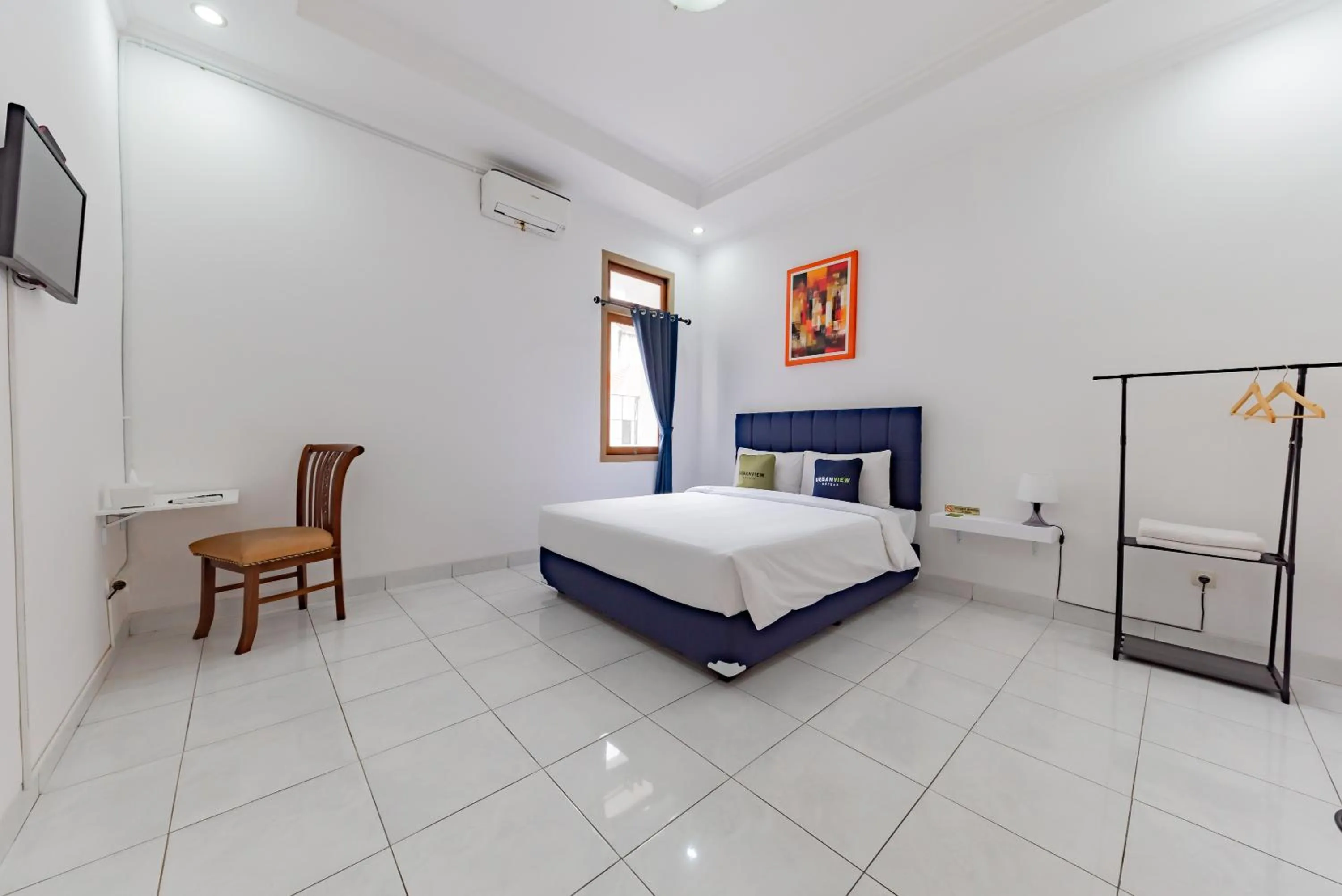 Bedroom, Bed in RedDoorz Plus near Universitas Maranatha Bandung 2