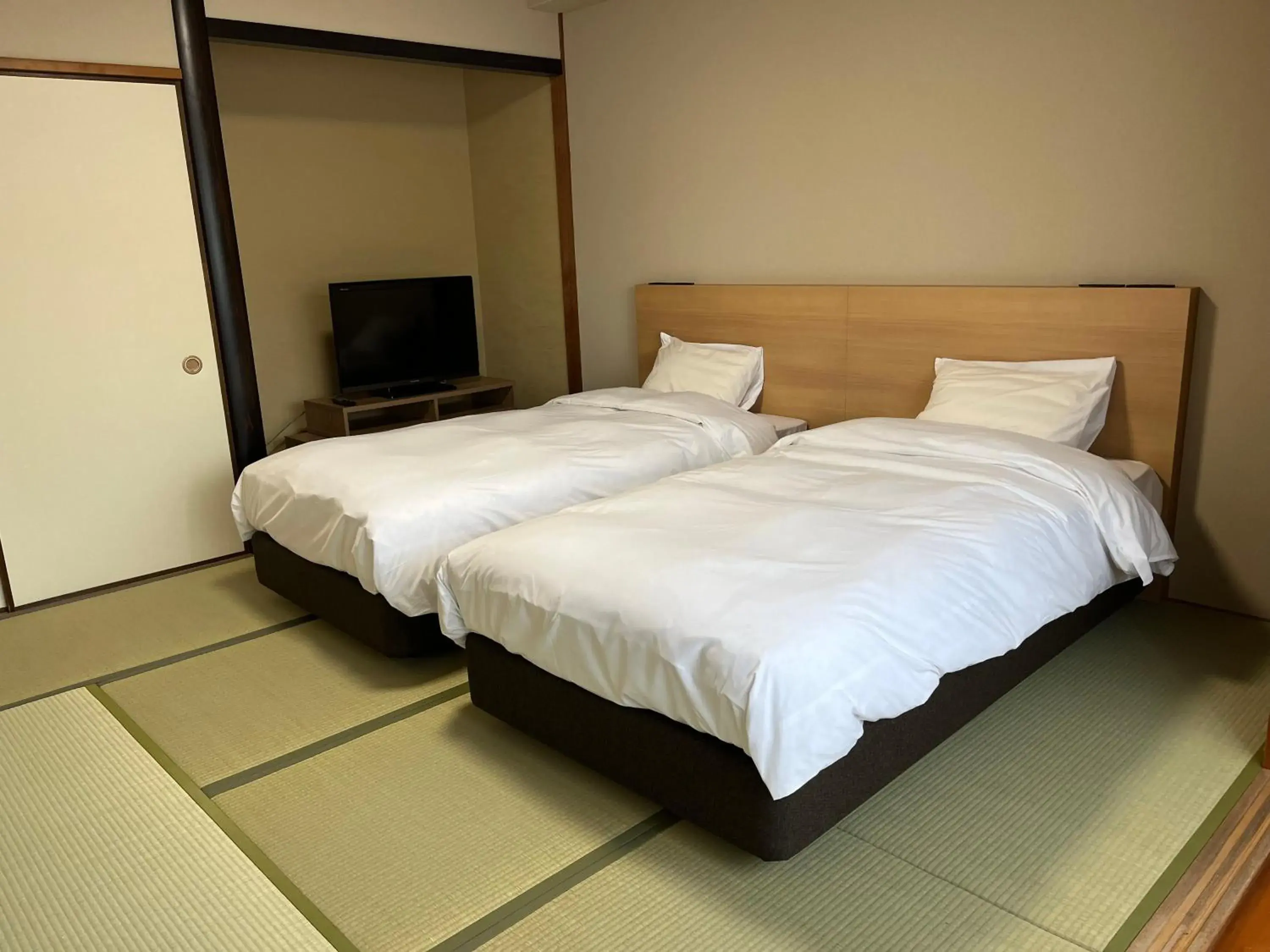 Photo of the whole room, Bed in Ureshino Onsen Yusyuku Sarayama Photo of the whole room, Bed in Ureshino Onsen Yusyuku Sarayama