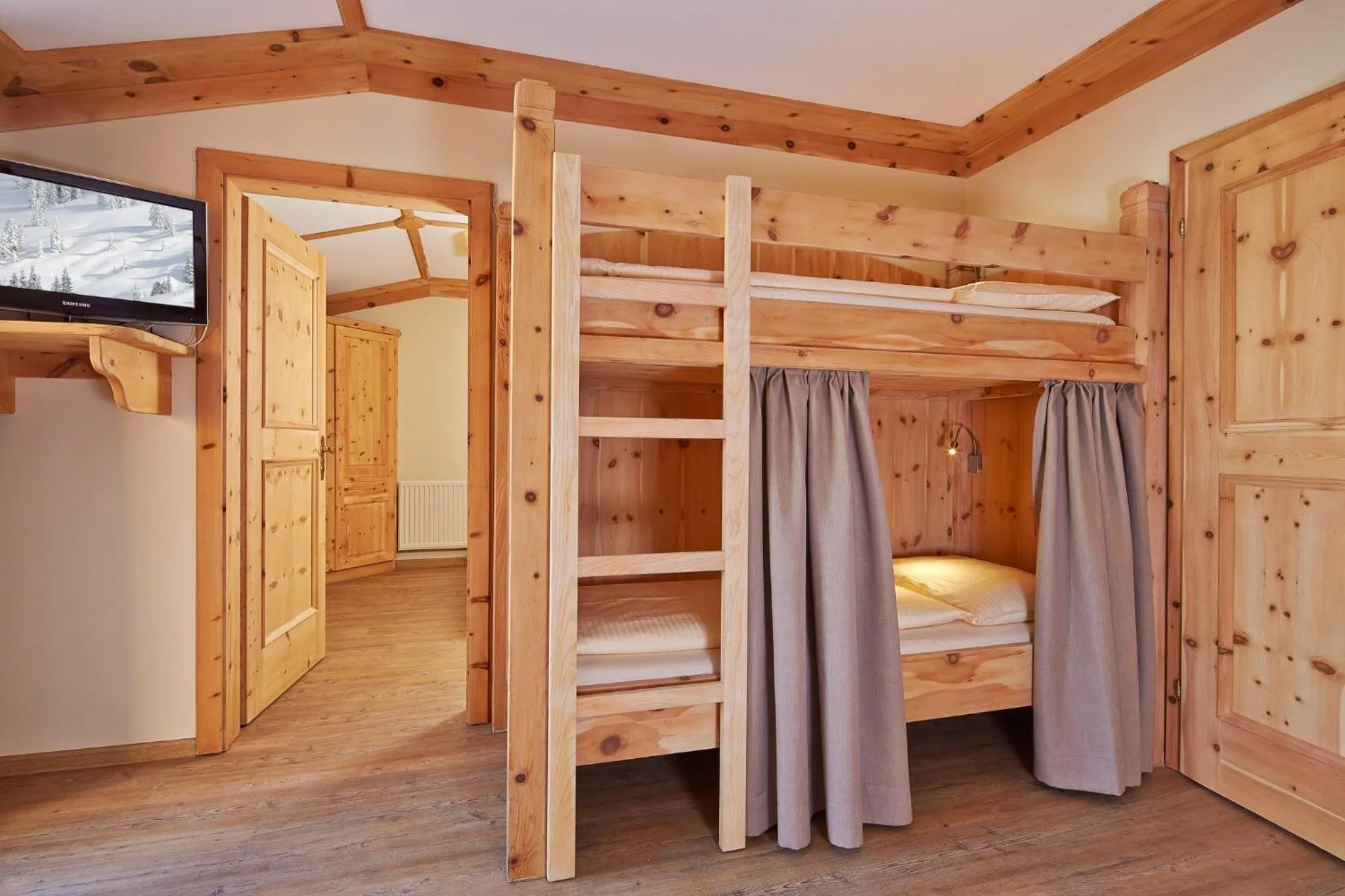 Bedroom, Bed in Das Hopfgarten Aparthotel