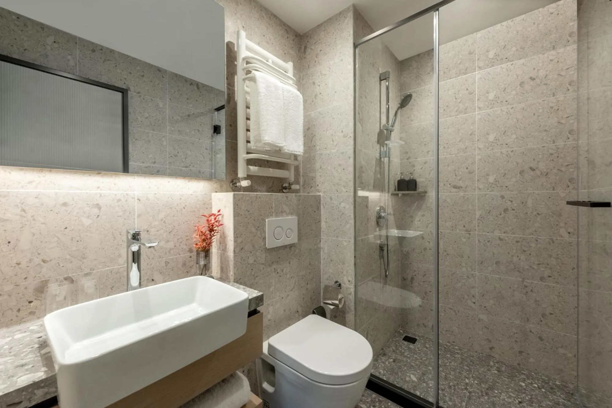 Bathroom in base-Beijing Sanlitun Serviced Apartment