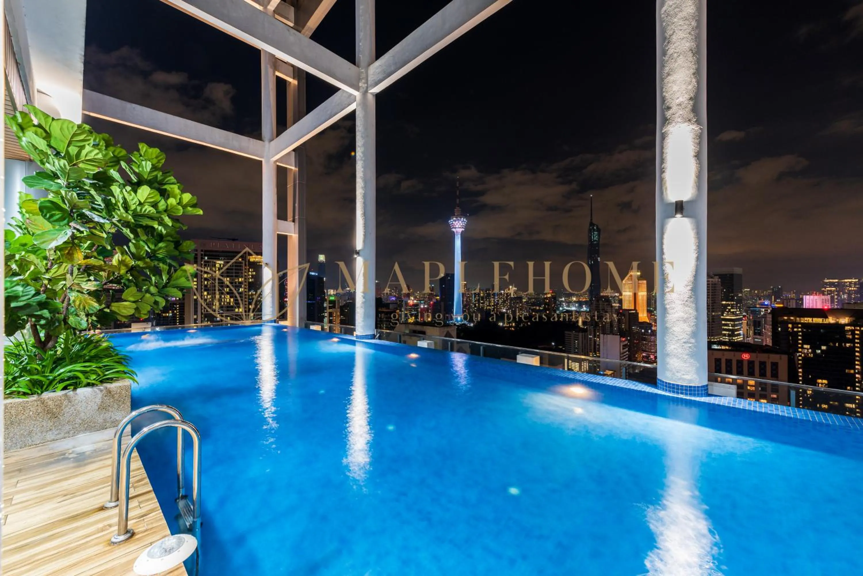 Swimming pool in The Colony and The Luxe Premier Suites Kuala Lumpur