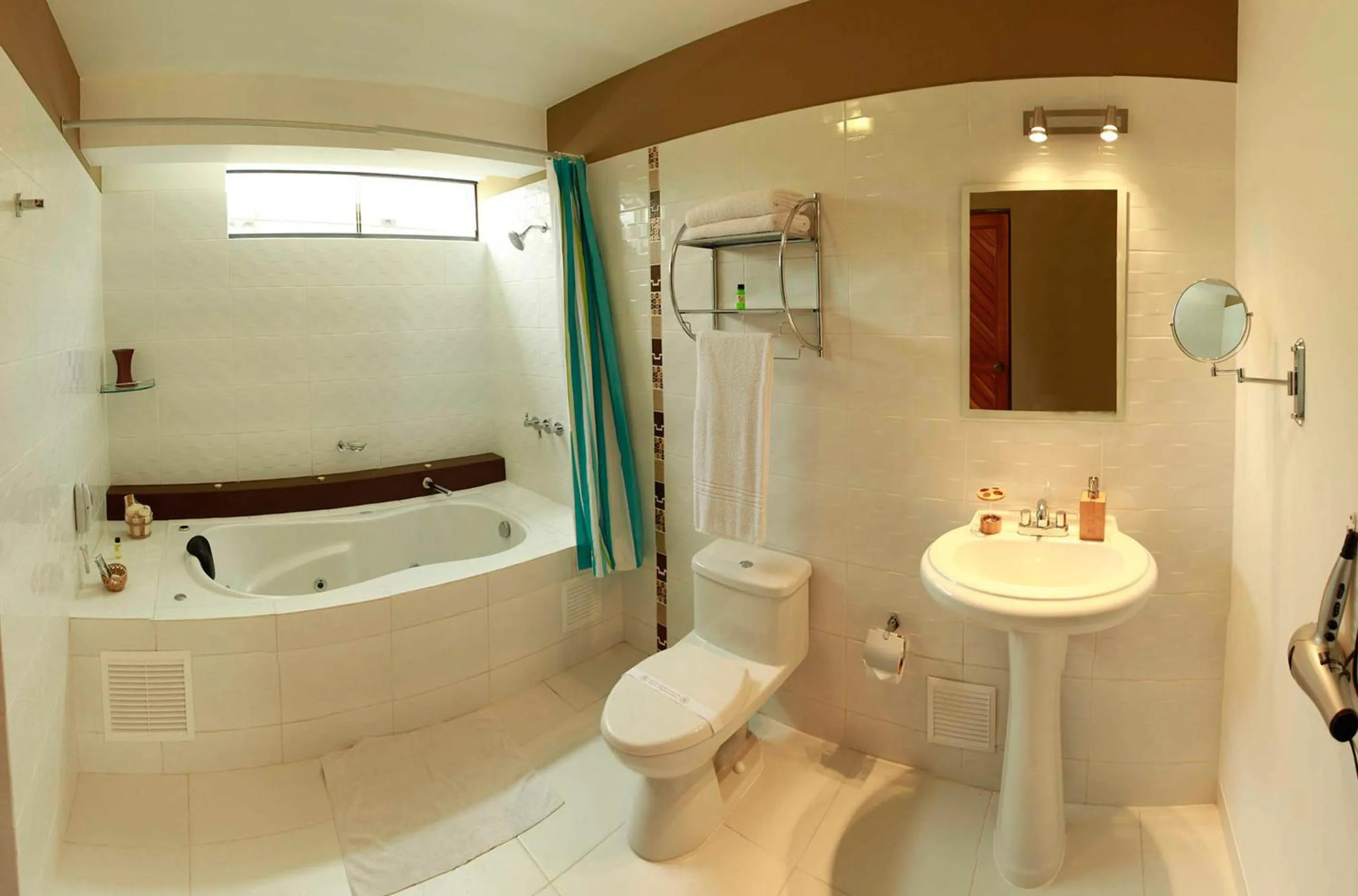 Bathroom in Hotel Las Palmas