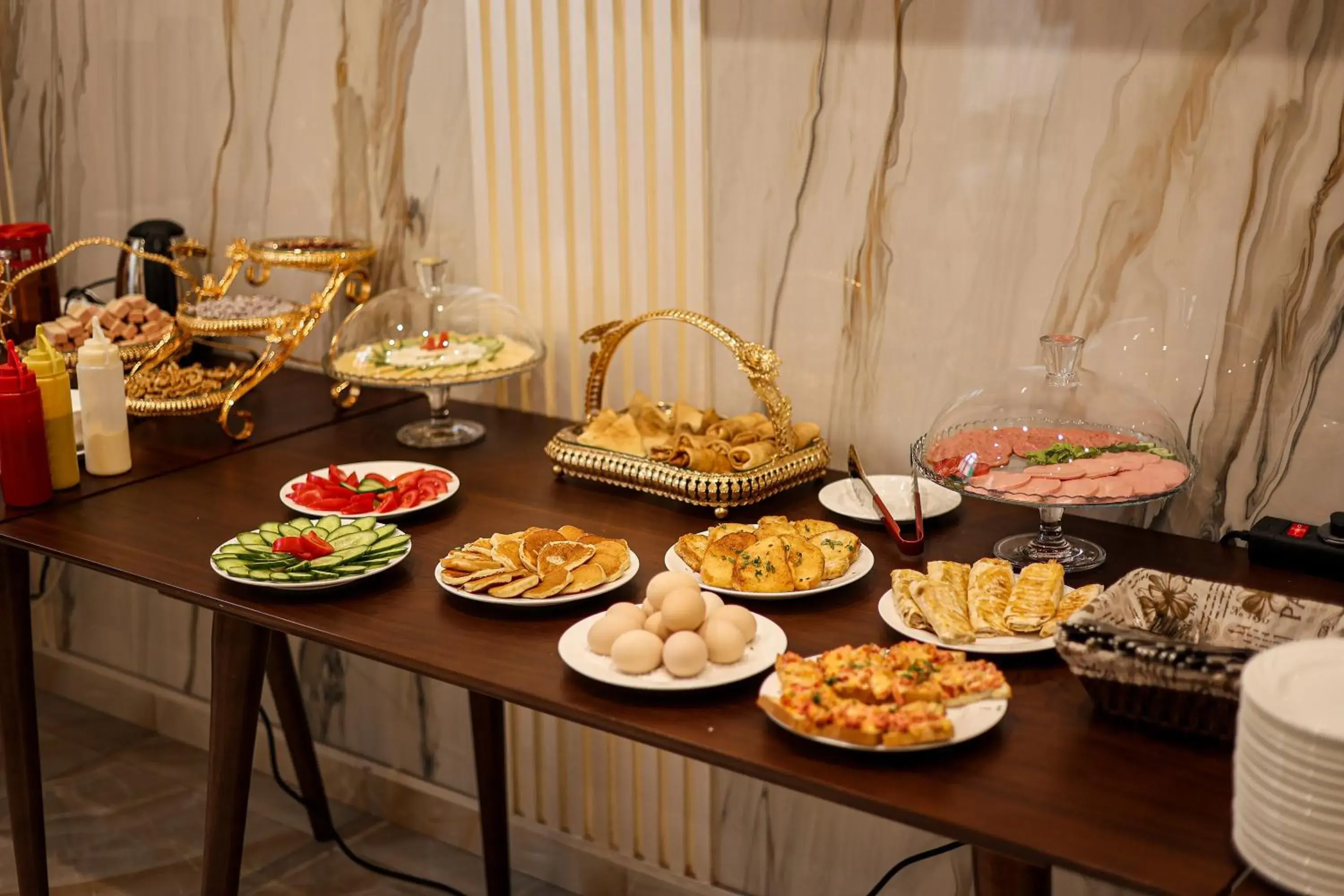 Food and drinks in Reikartz Amar Samarkand Food and drinks in Reikartz Amar Samarkand