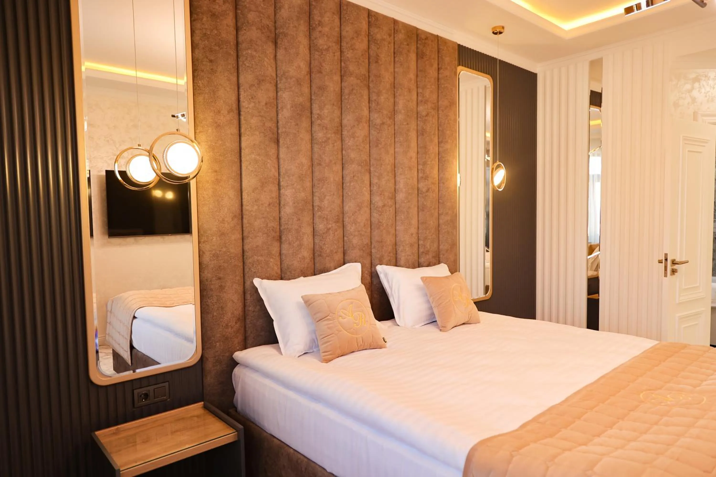 Bed in Reikartz Amar Samarkand