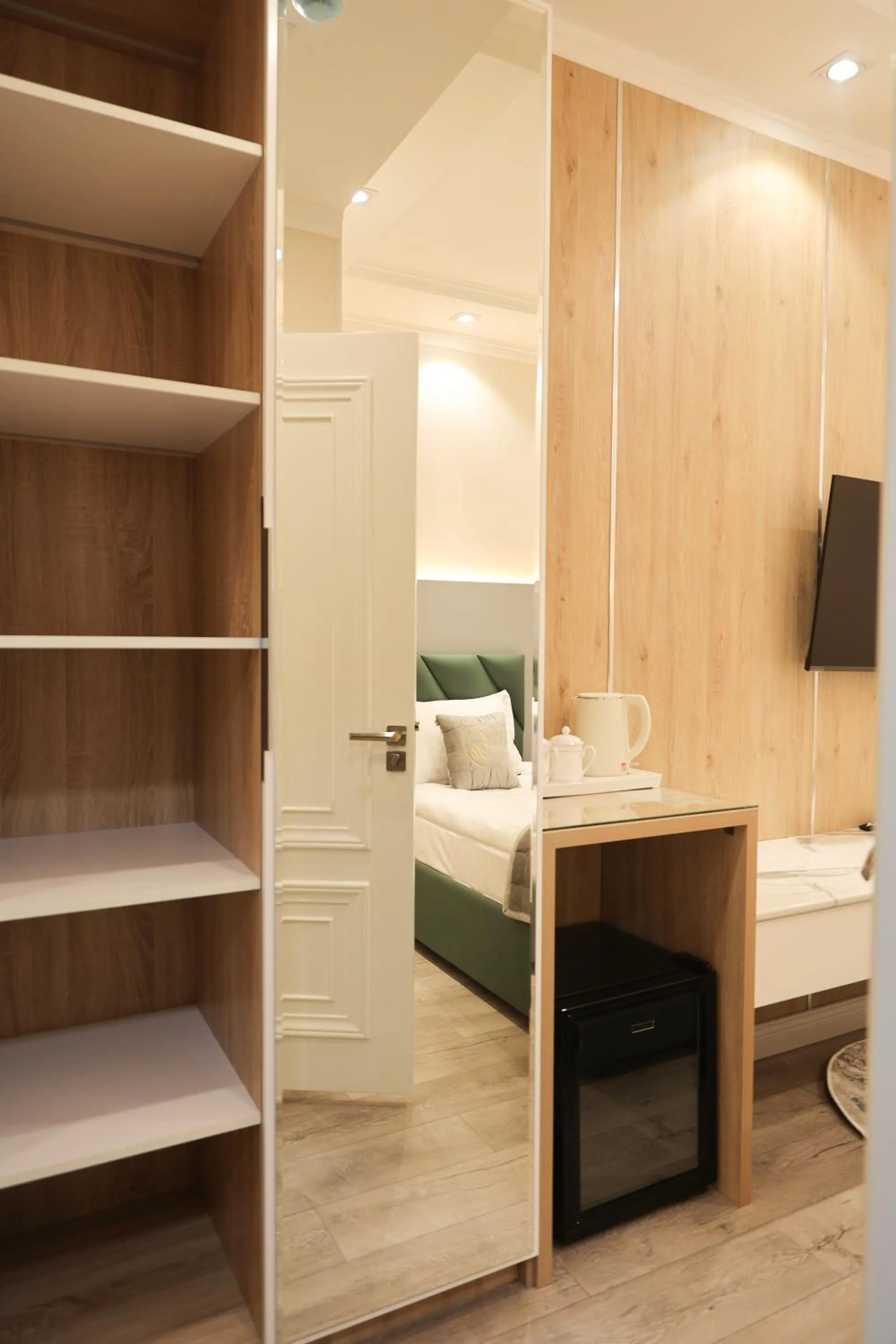 Bed in Reikartz Amar Samarkand