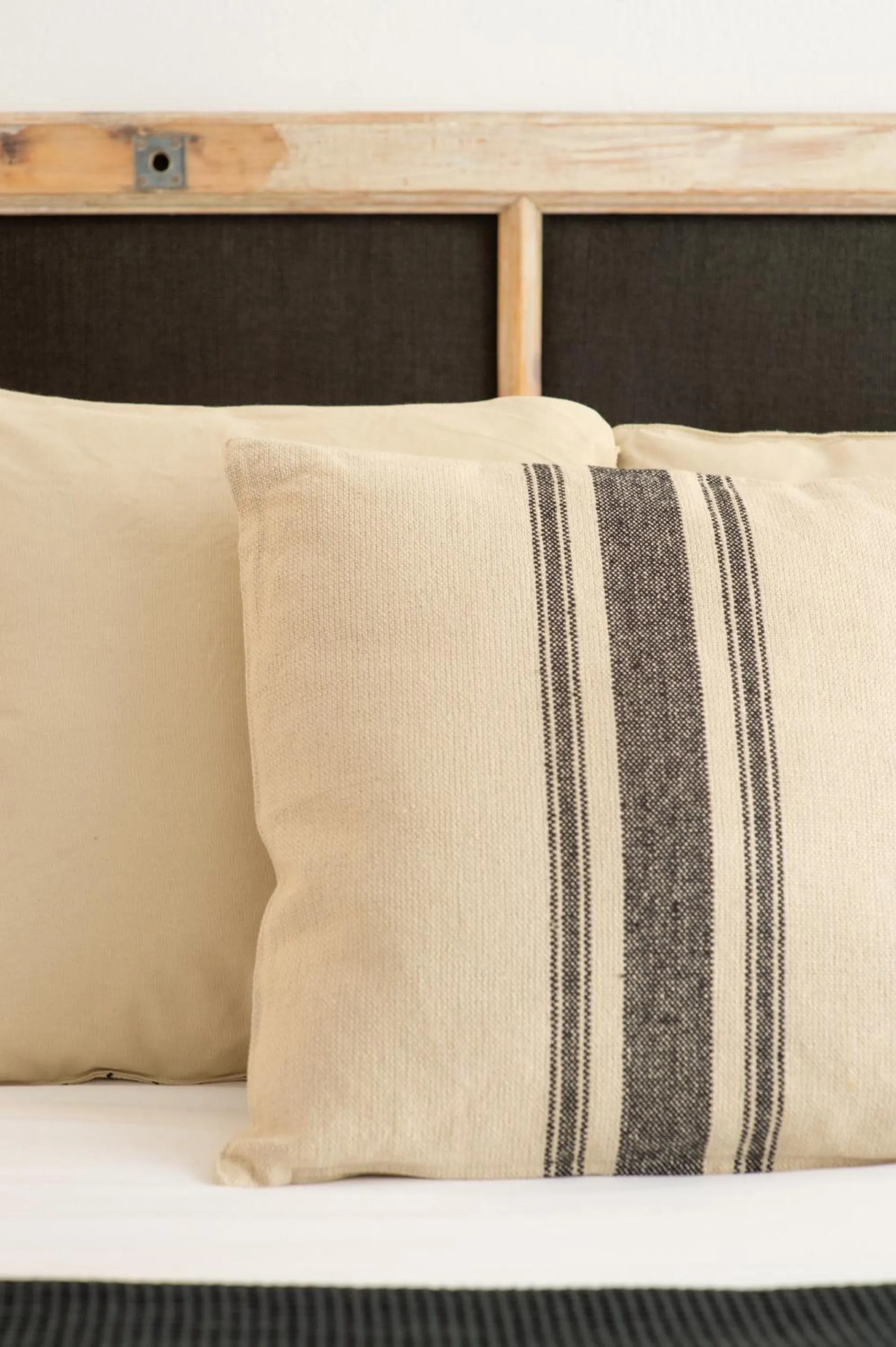 Decorative detail, Bed in Hostal Boutique Es Menut