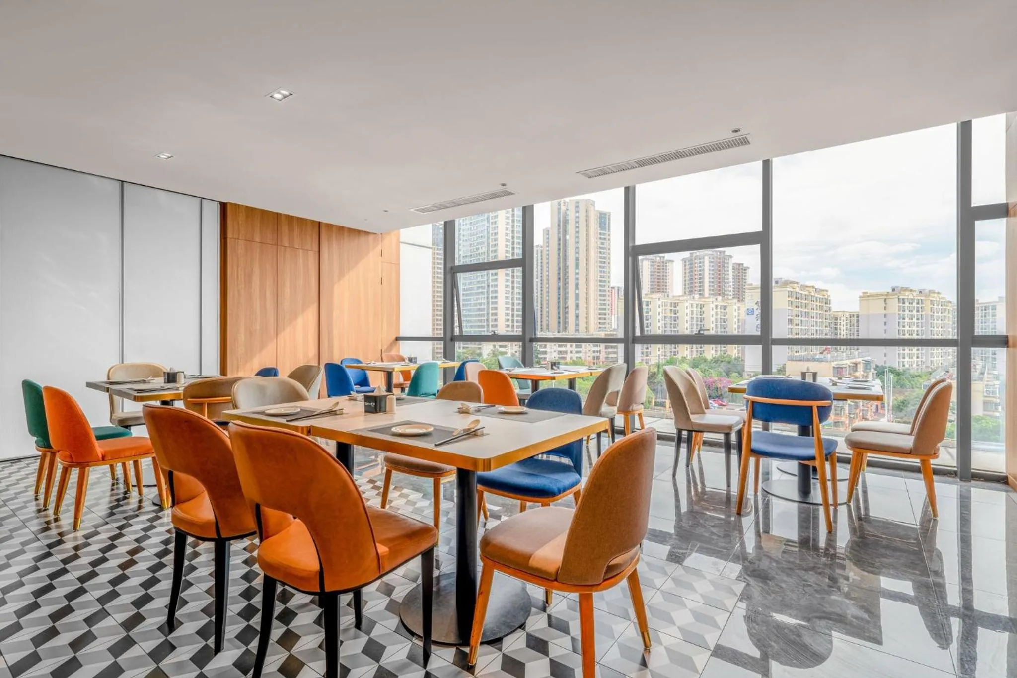 Restaurant/places to eat in Holiday Inn Express Kunming Panlong by IHG