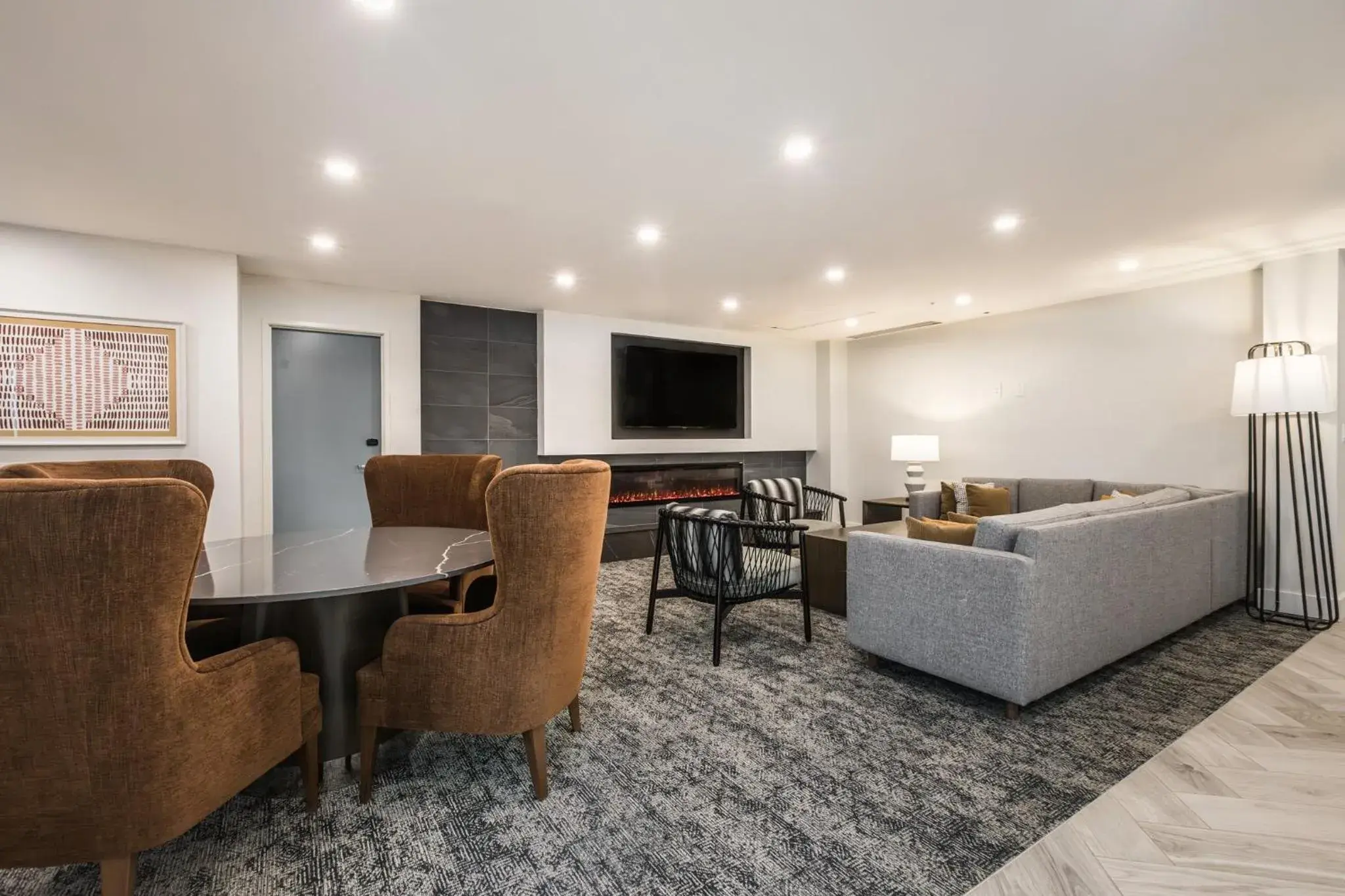 Lobby or reception in Staybridge Suites - Dawson Creek by IHG Lobby or reception in Staybridge Suites - Dawson Creek by IHG