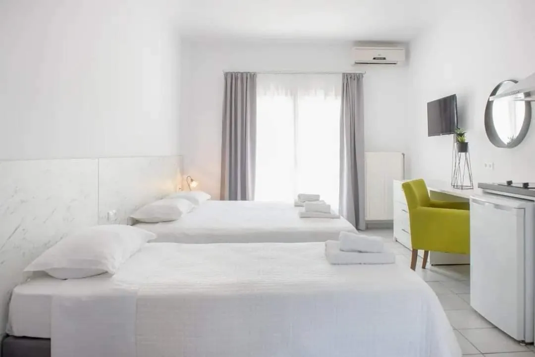 Photo of the whole room, Bed in Hotel Papanikolaou