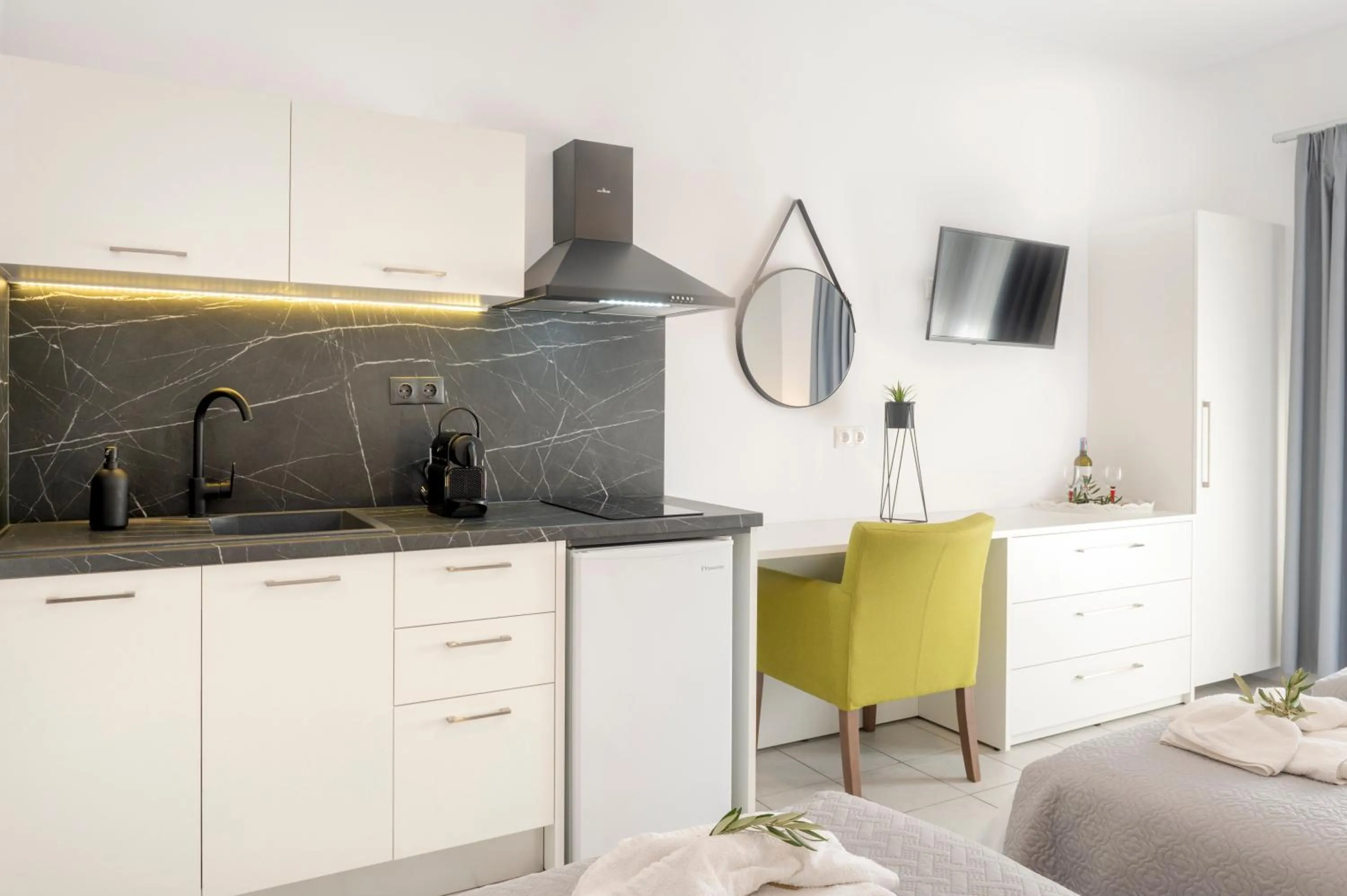 Kitchen or kitchenette in Hotel Papanikolaou