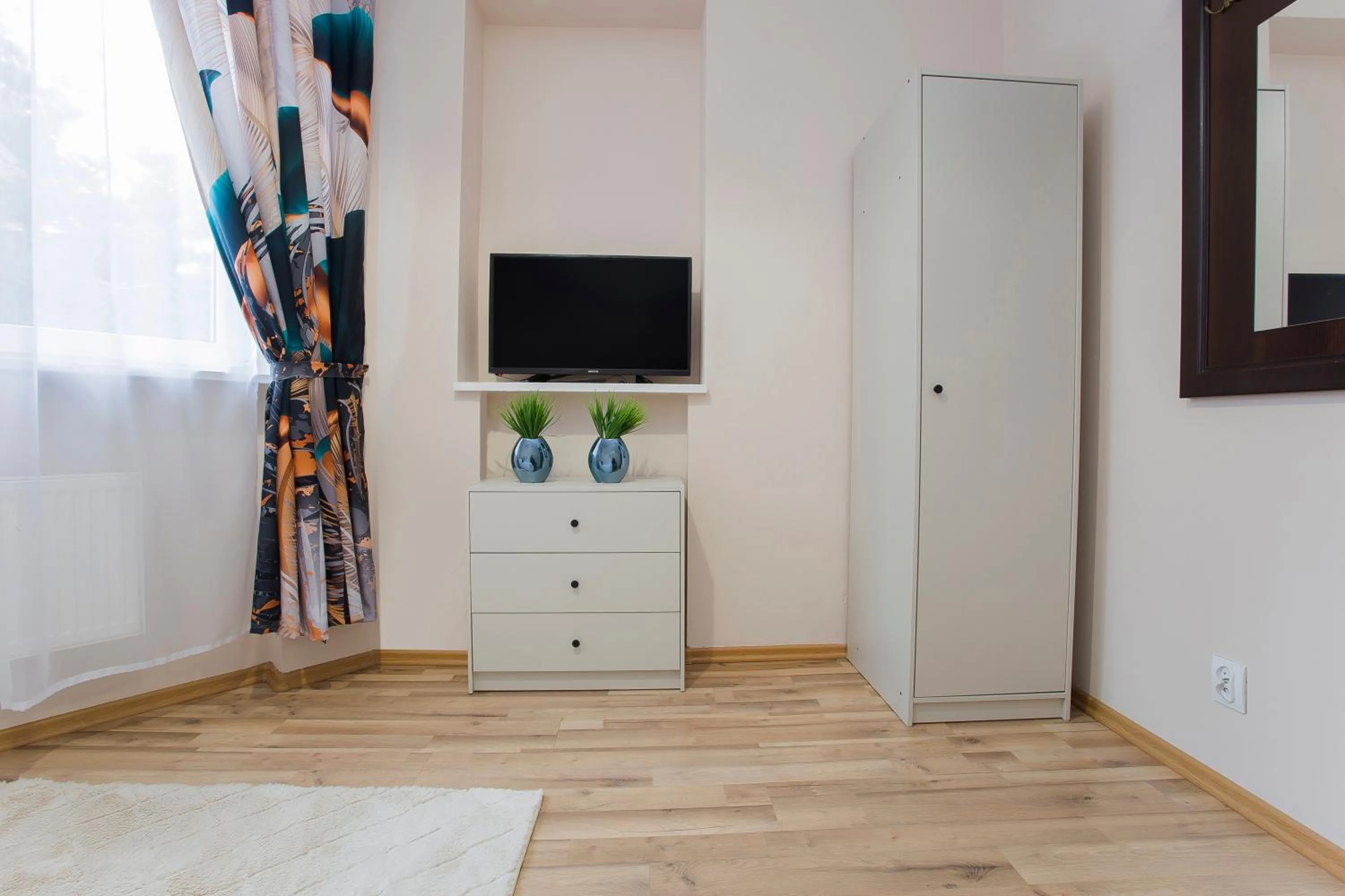 Deluxe Single Room with Balcony - single occupancy in Willa Marcella