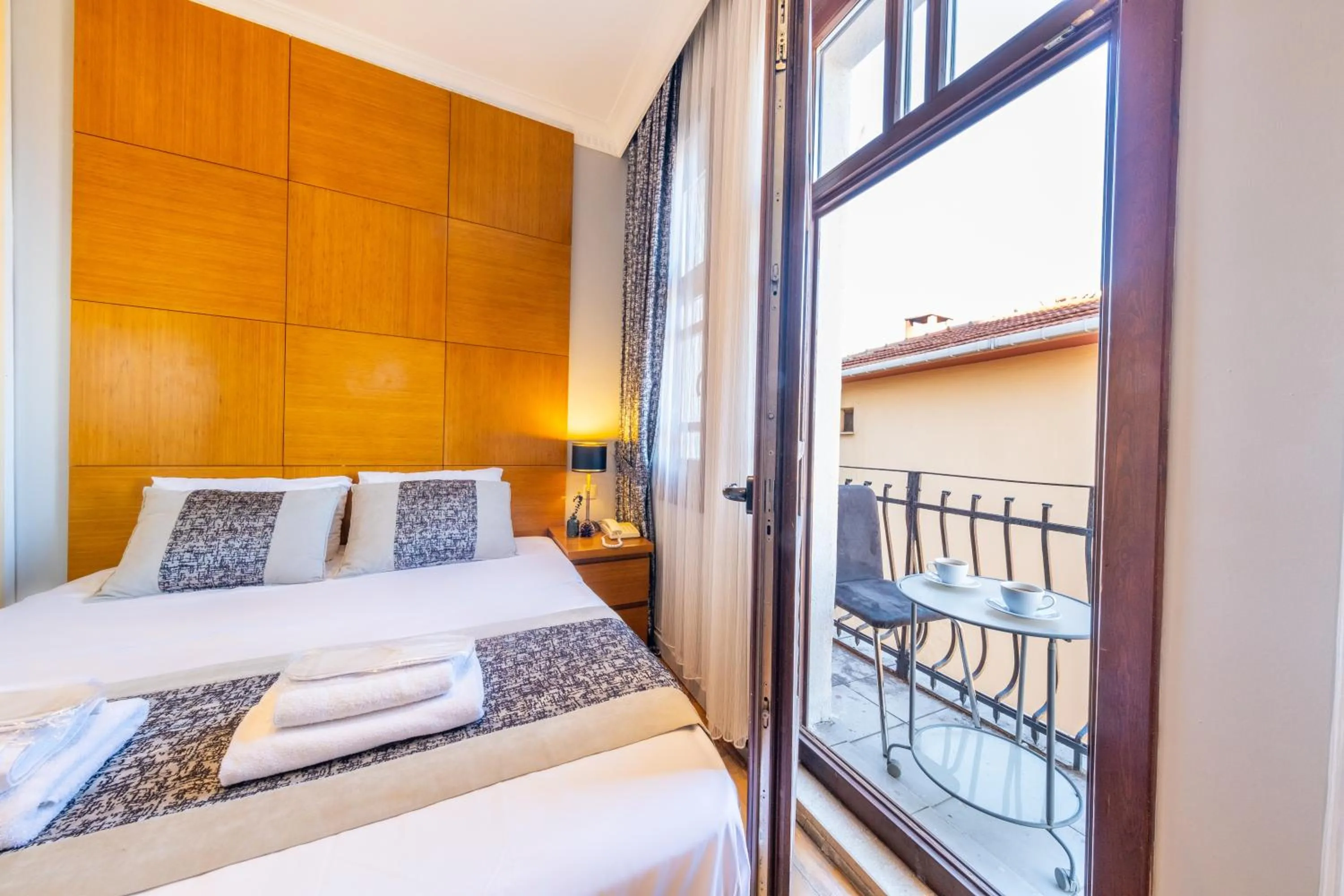 Bed in By ŞÖHRET PALACE