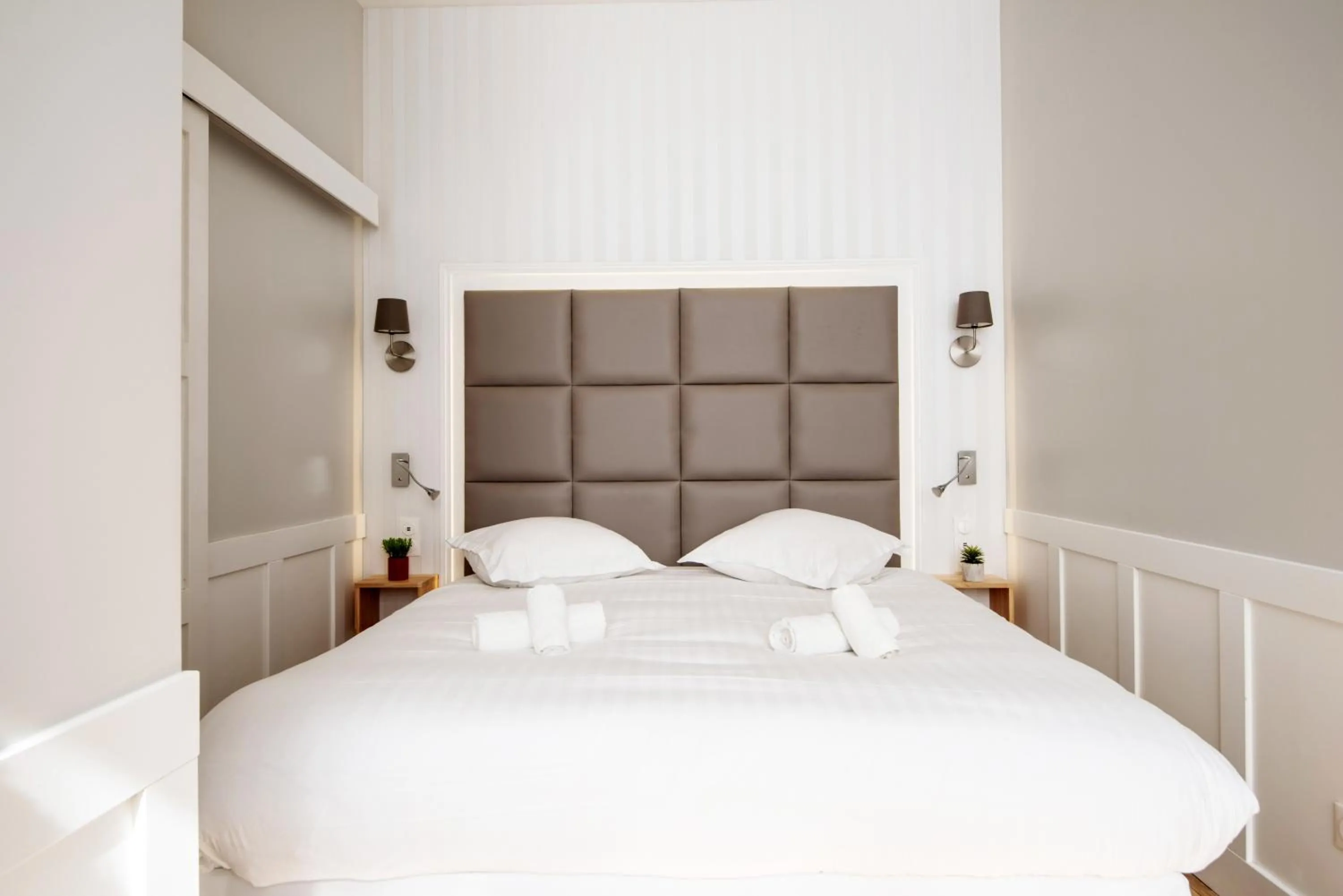 Bed in Les Suites Faidherbe