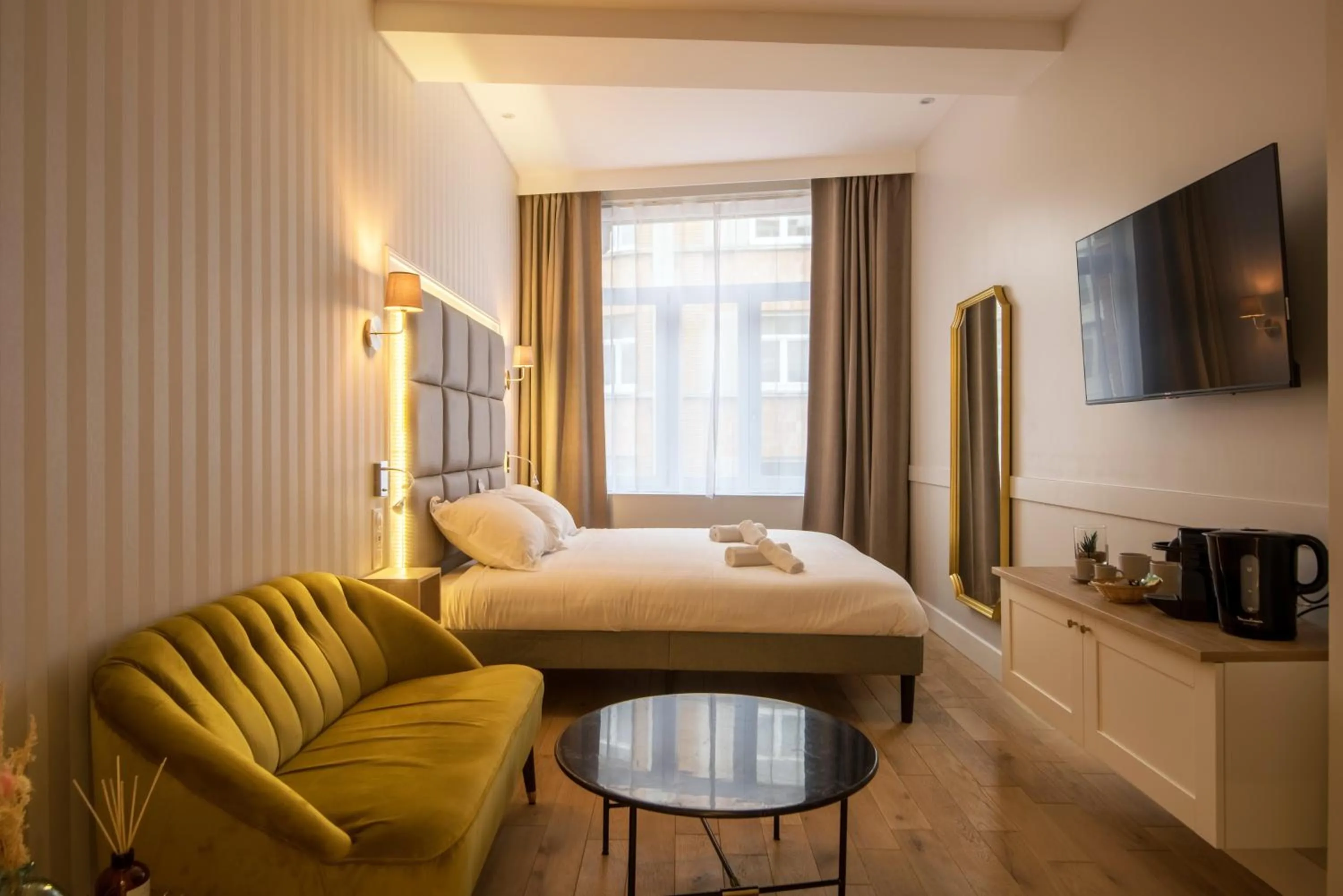 Photo of the whole room, Bed in Les Suites Faidherbe