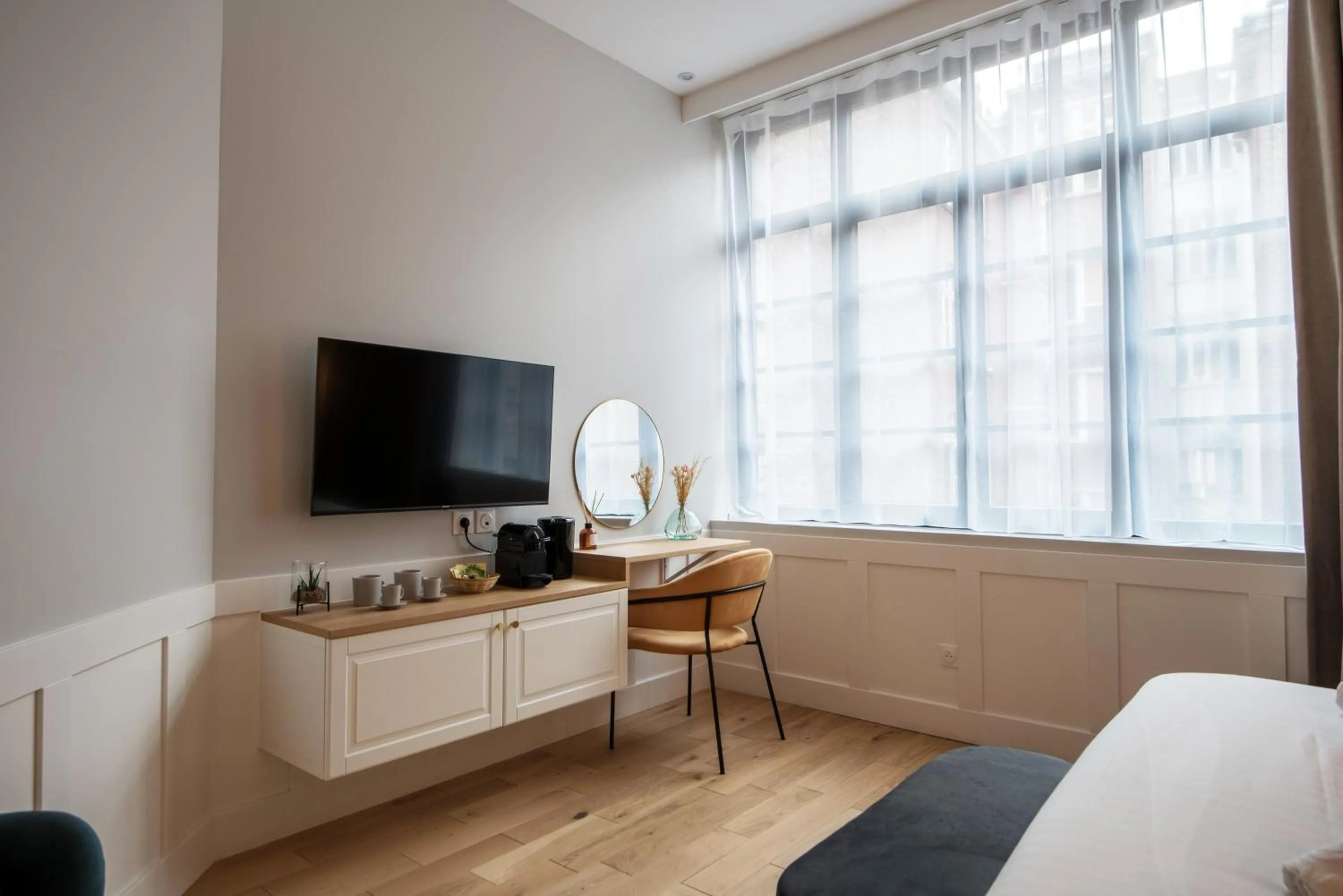 TV and multimedia, Bed in Les Suites Faidherbe