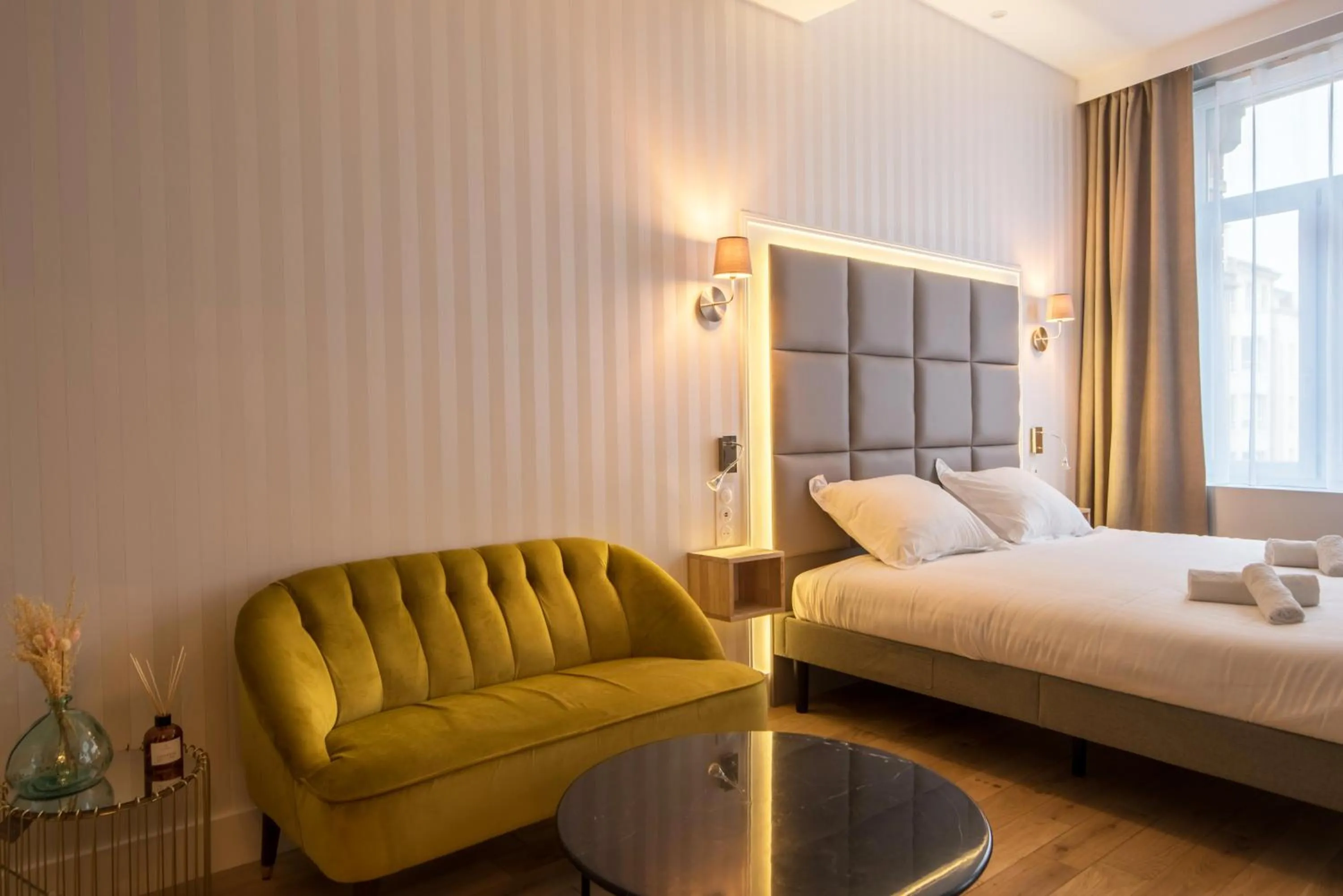 Photo of the whole room, Bed in Les Suites Faidherbe