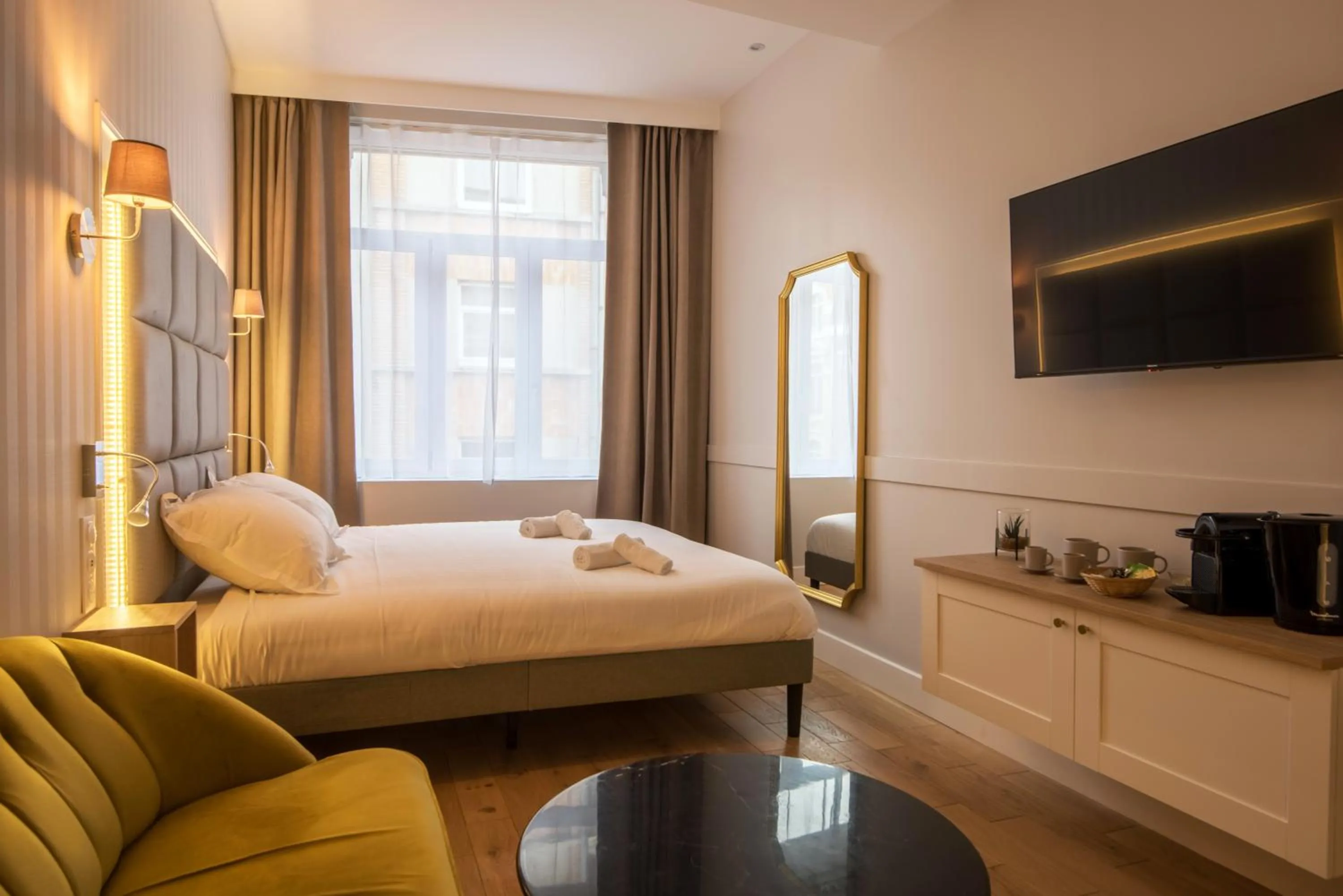 TV and multimedia, Bed in Les Suites Faidherbe