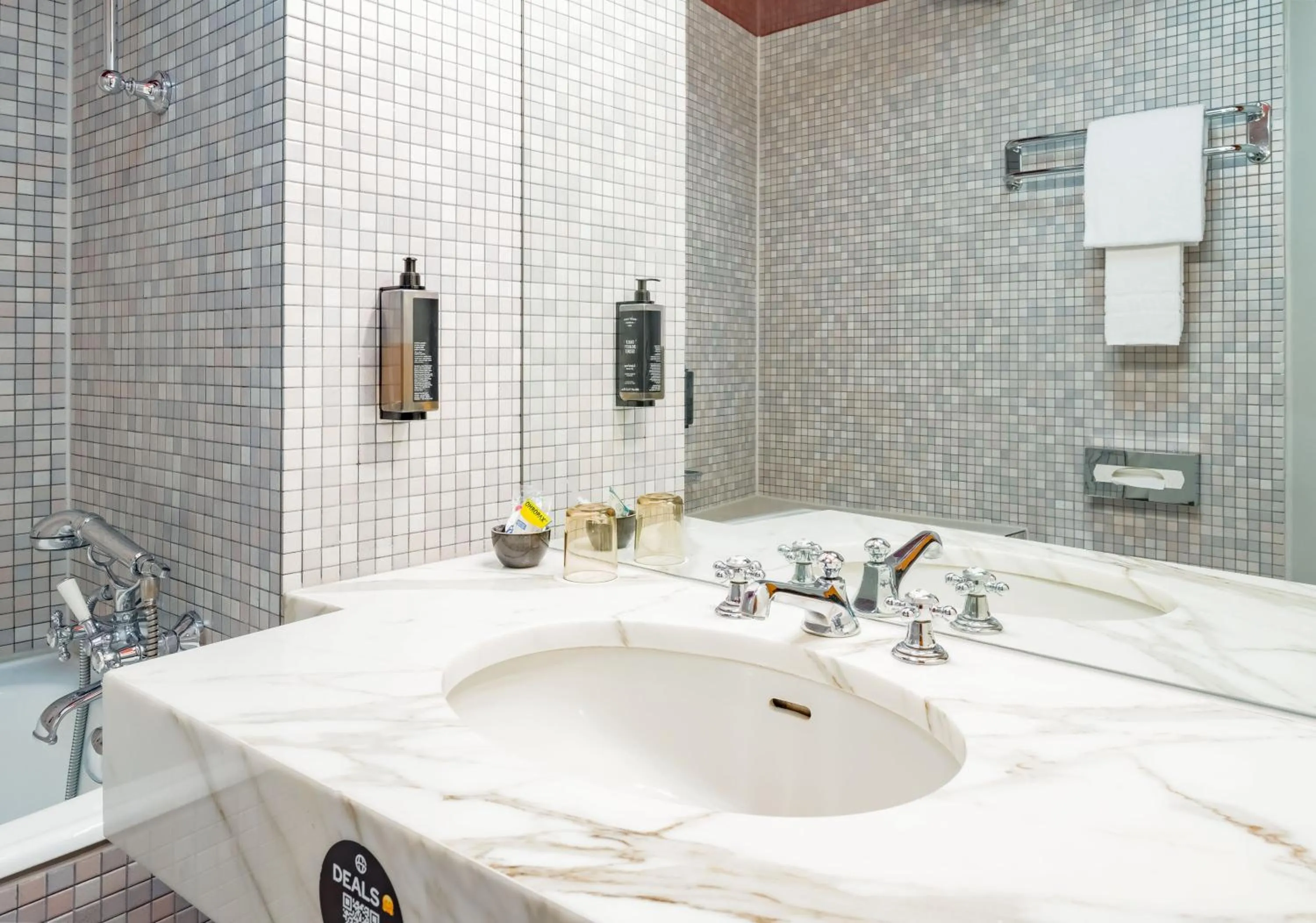 Bathroom in Domicil Hotel Bonn