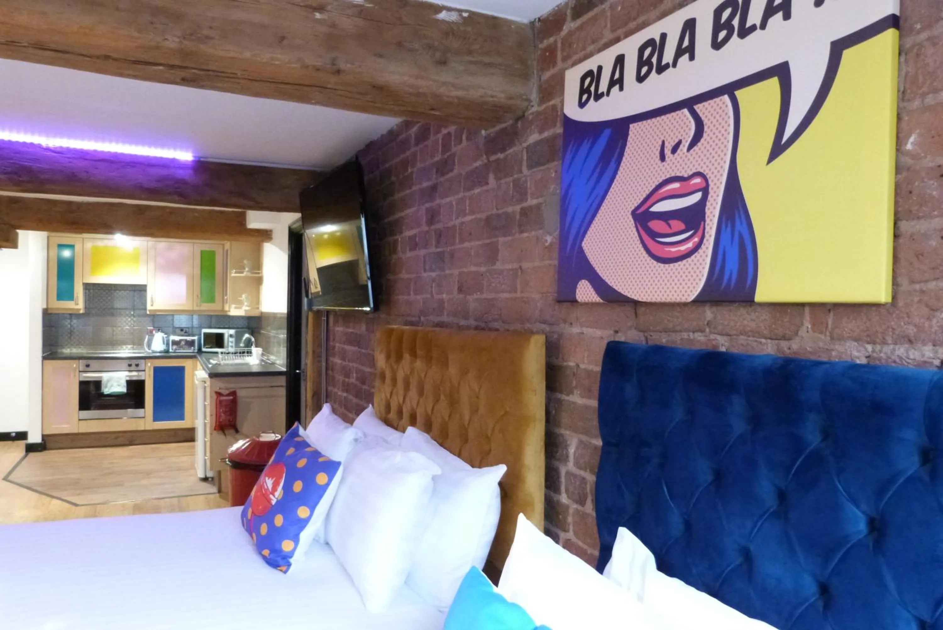 Bed in Rainford Gardens by UStay Aparthotels