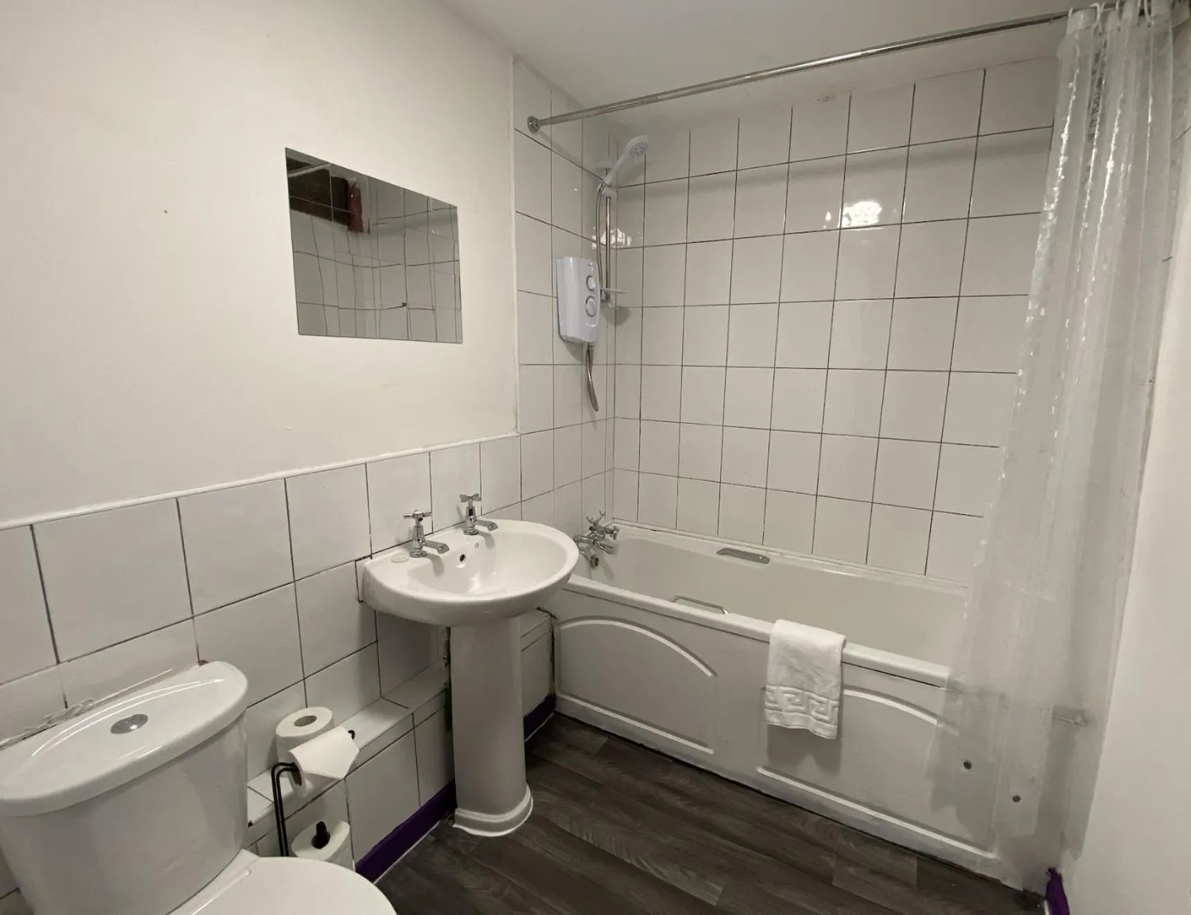 Bathroom in Rainford Gardens by UStay Aparthotels