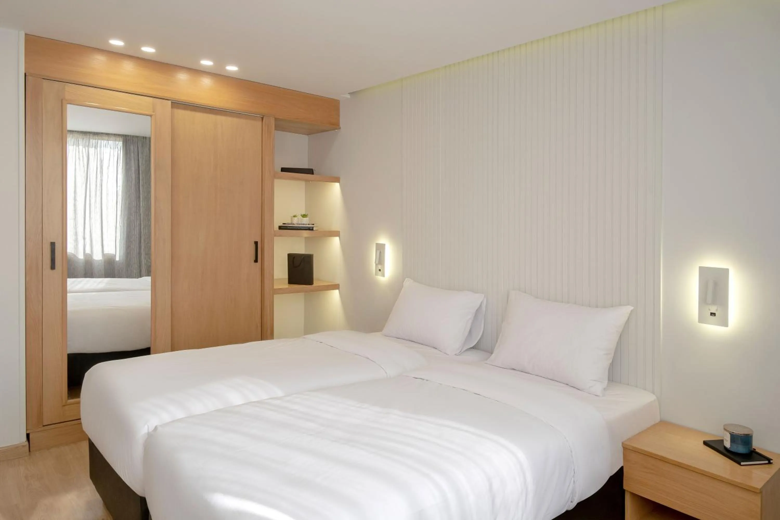 Bedroom, Bed in Parkside Boutique Serviced Apartments