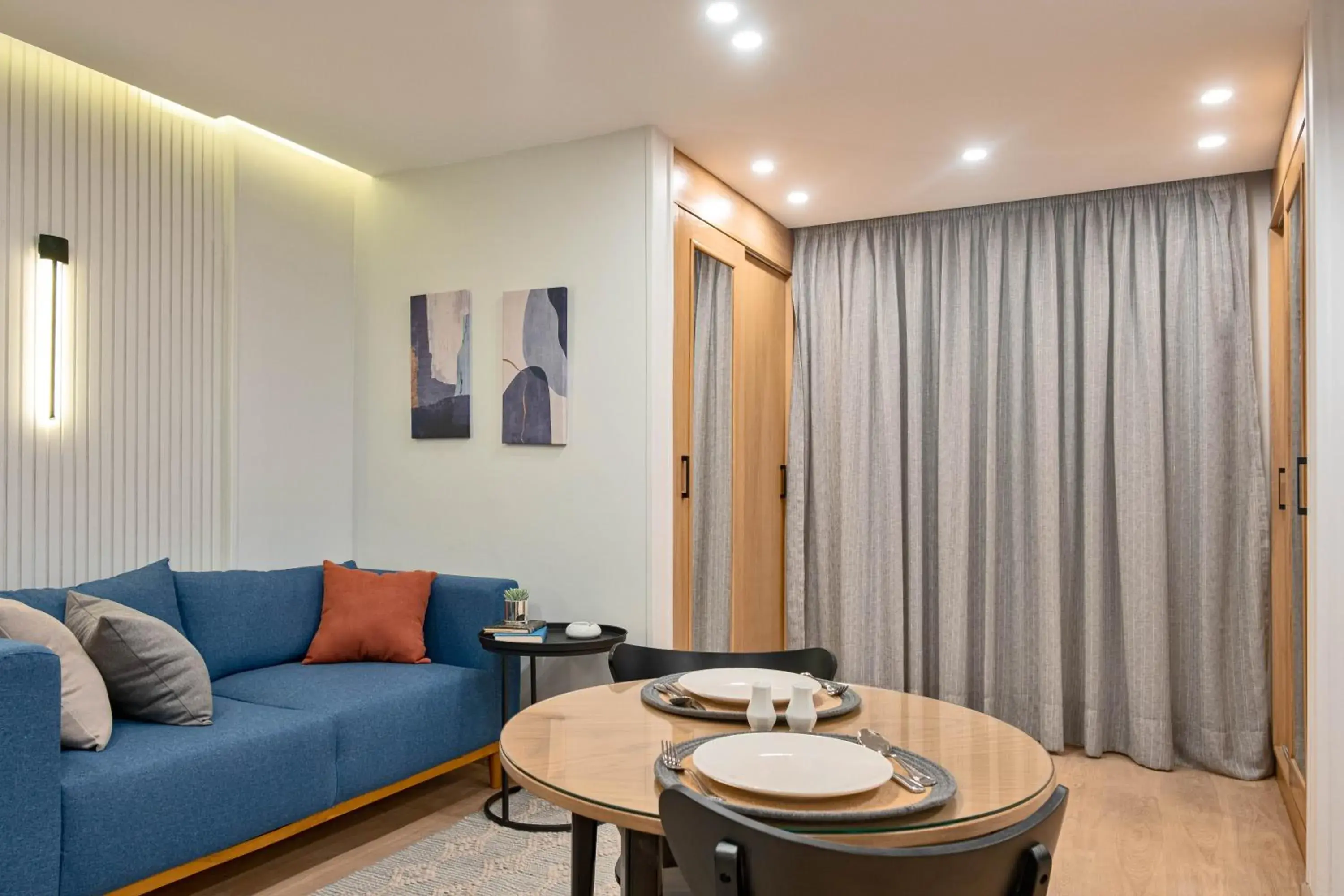 Two-Bedroom Deluxe Apartment in Parkside Boutique Serviced Apartments Two-Bedroom Deluxe Apartment in Parkside Boutique Serviced Apartments