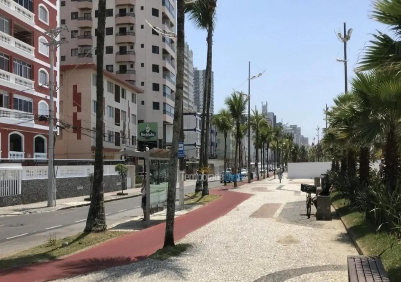 Beach in Apartamento Vila Tupi Praia Grande