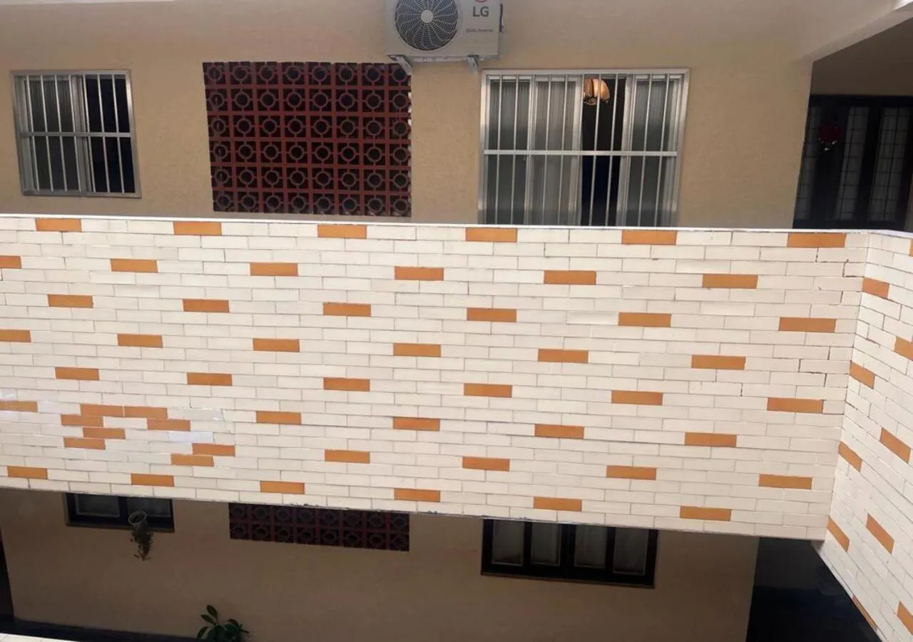 Property building in Apartamento Vila Tupi Praia Grande