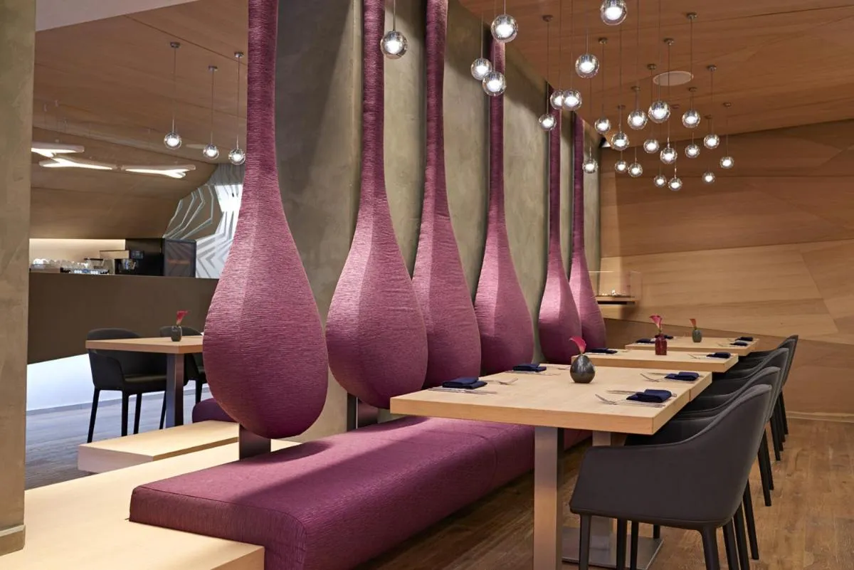 Restaurant/places to eat in Normafa Hotel & Retreat