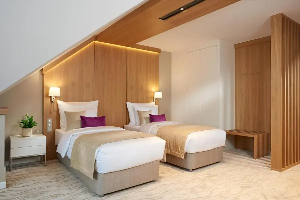 Superior Twin Room in Normafa Hotel & Retreat Superior Twin Room in Normafa Hotel & Retreat