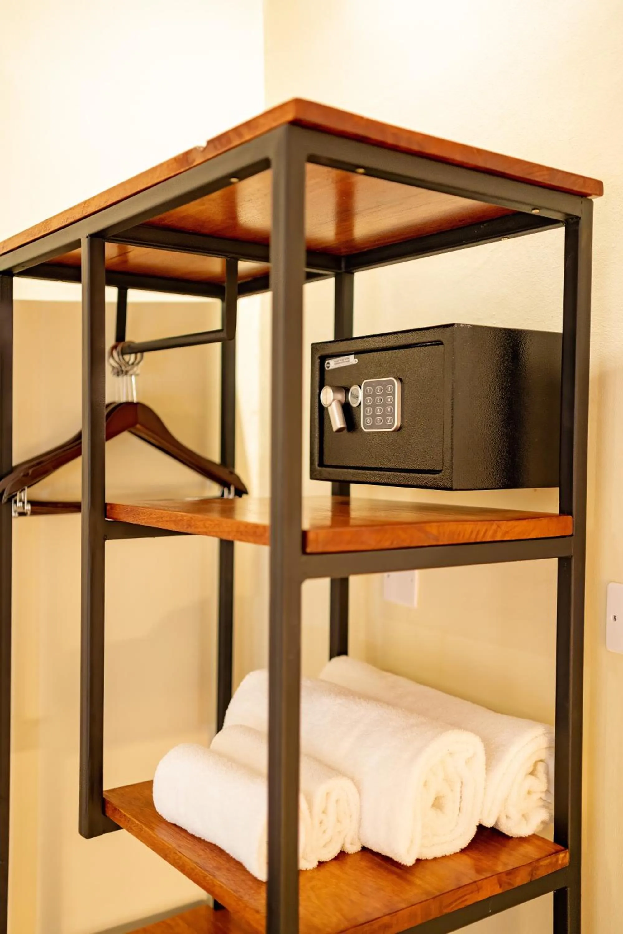 Bed in The Shrub Lodge