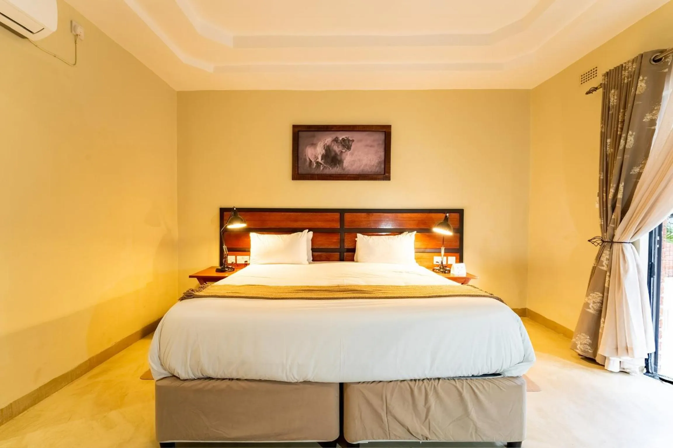 Bed in The Shrub Lodge