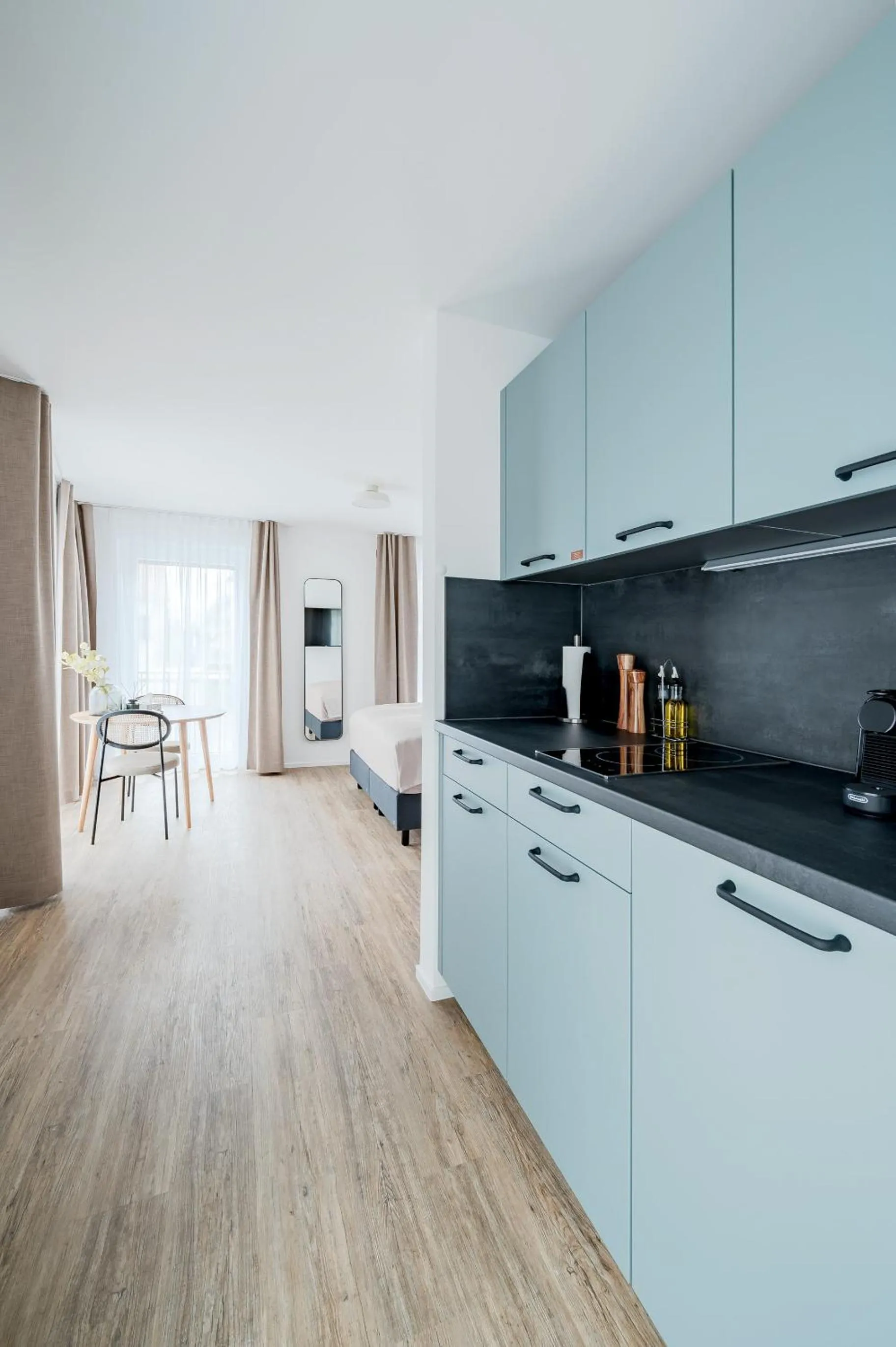 Kitchen or kitchenette in Limehome Metzingen Wilhelmstr