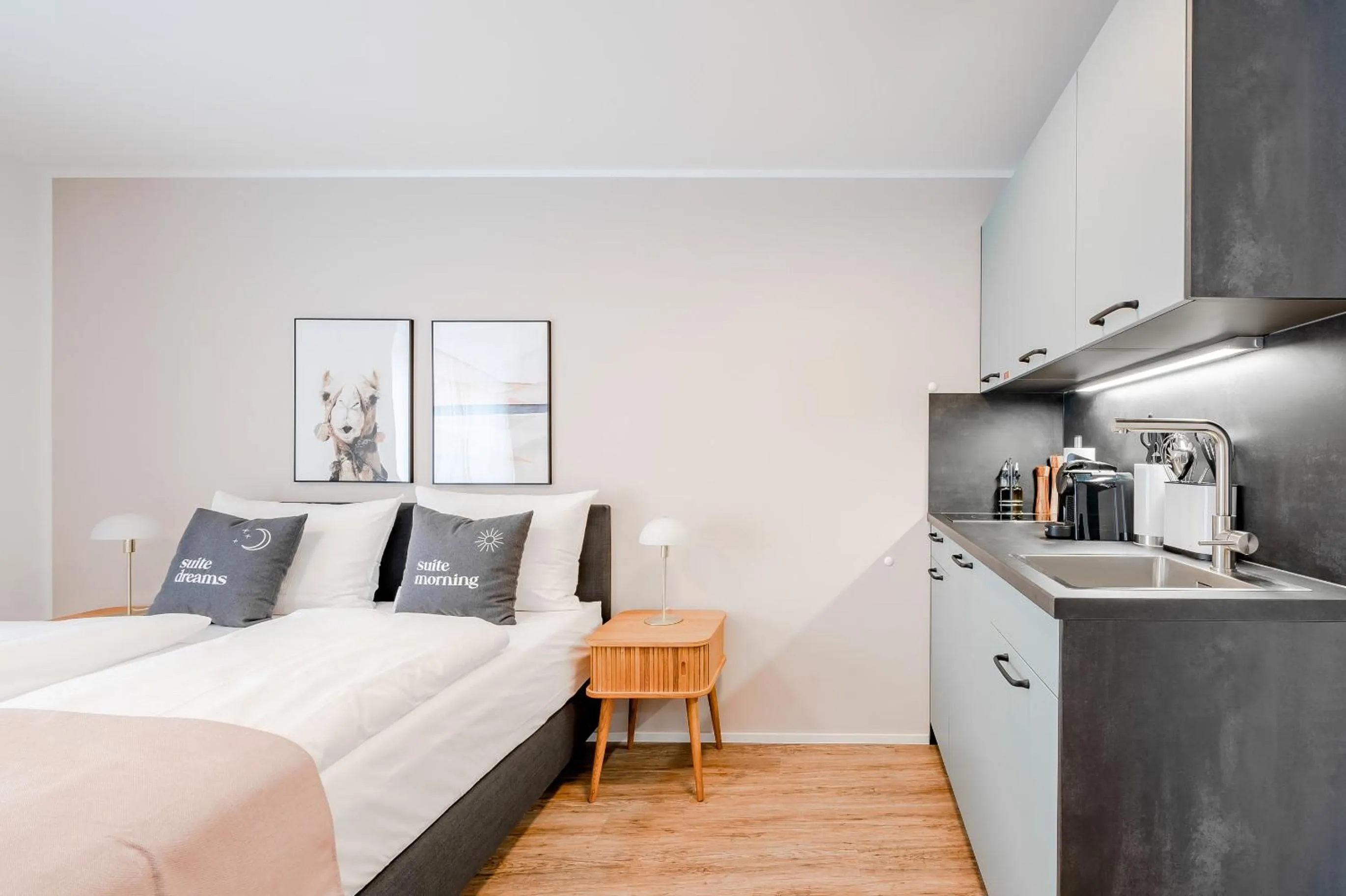 Coffee/tea facilities, Bed in Limehome Metzingen Wilhelmstr