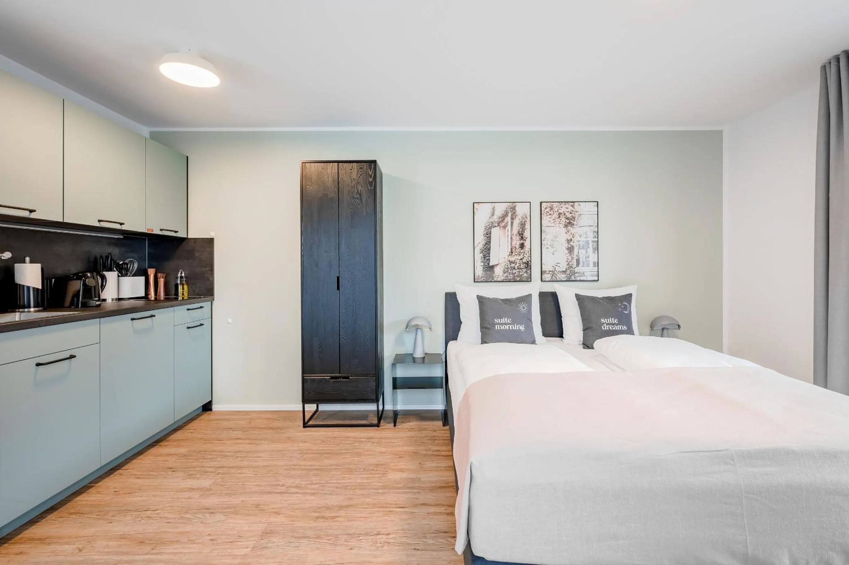 Bed in Limehome Metzingen Wilhelmstr