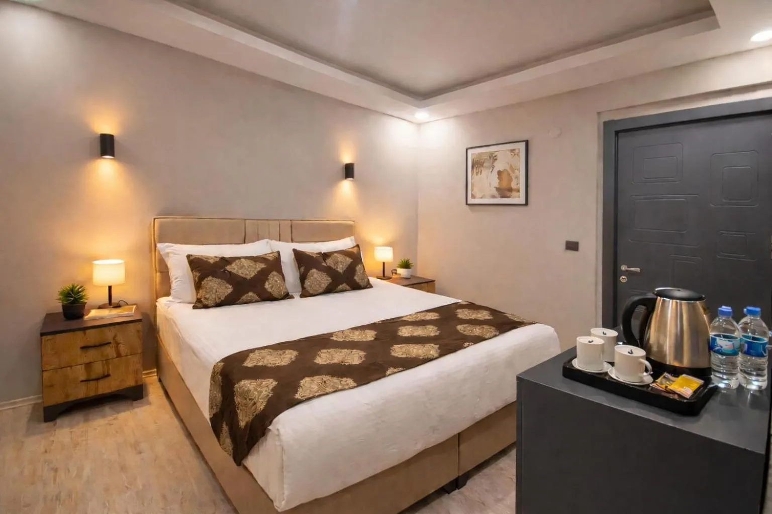 Bed in Whitestone Hotel