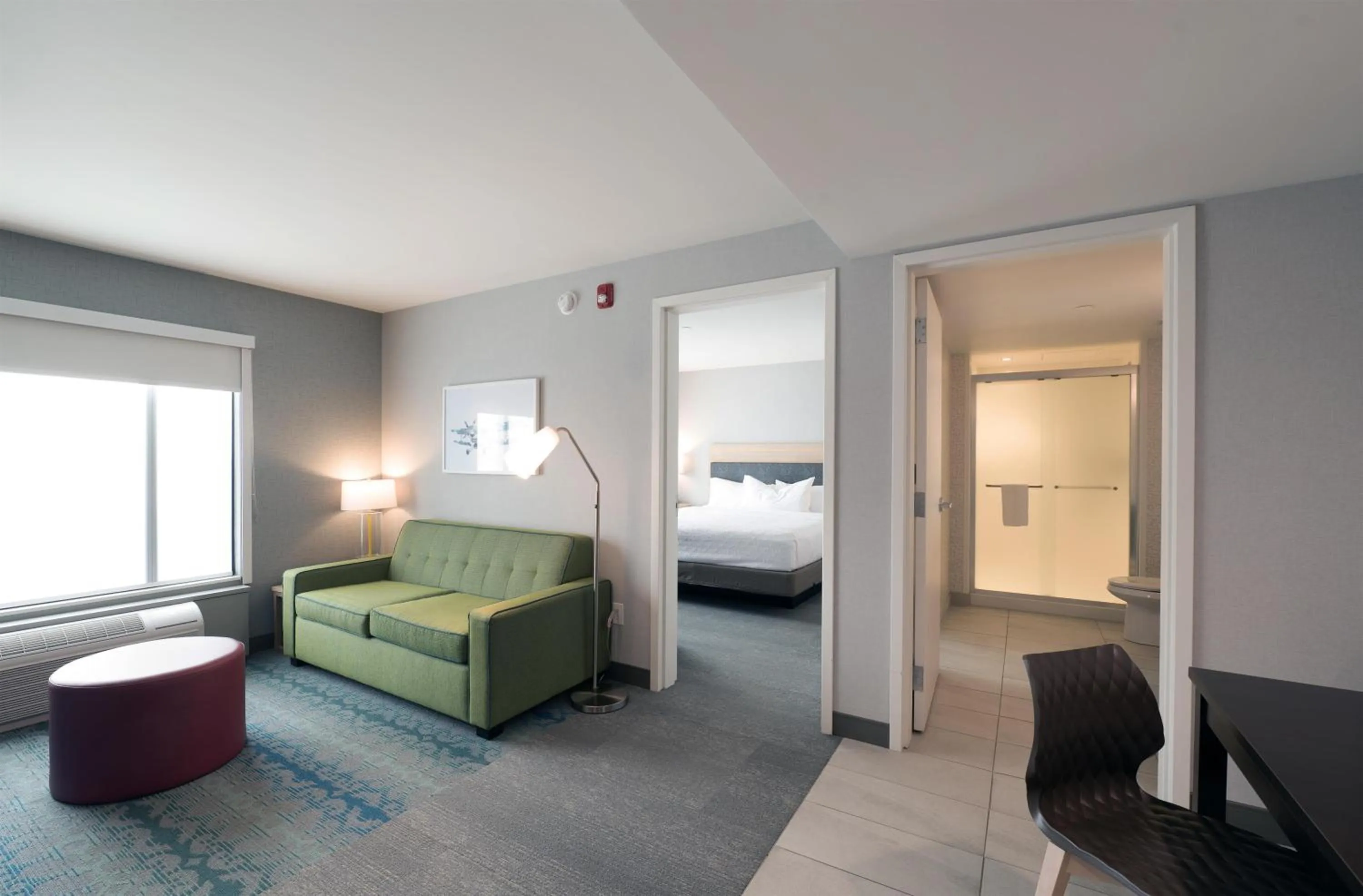 Bedroom, Bed in Home2 Suites By Hilton Quebec City
