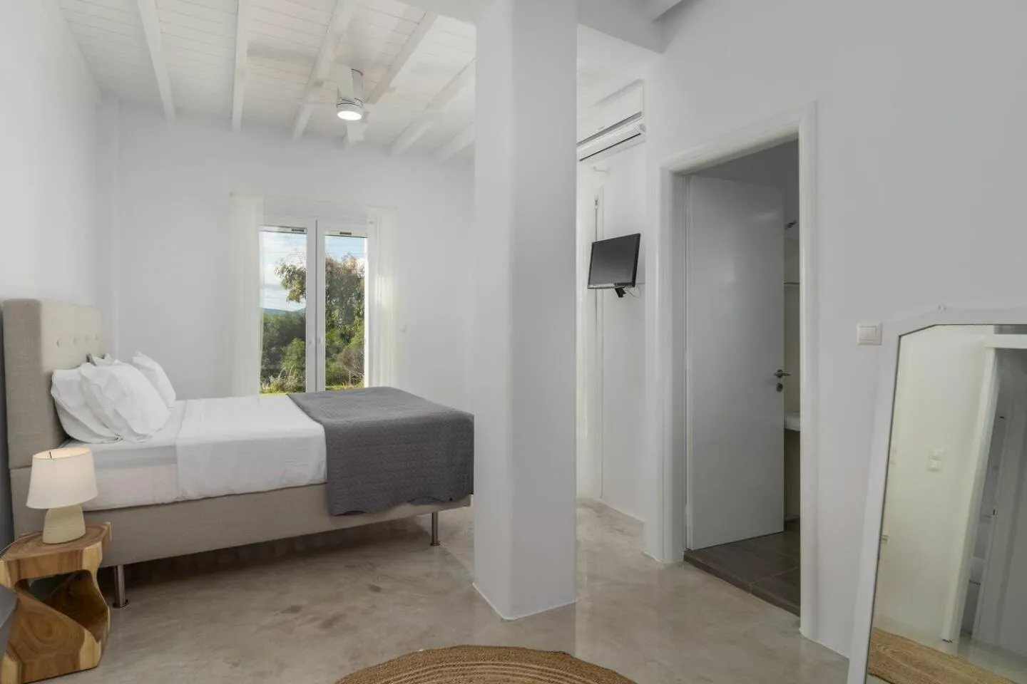 Bed in White Villa Milos