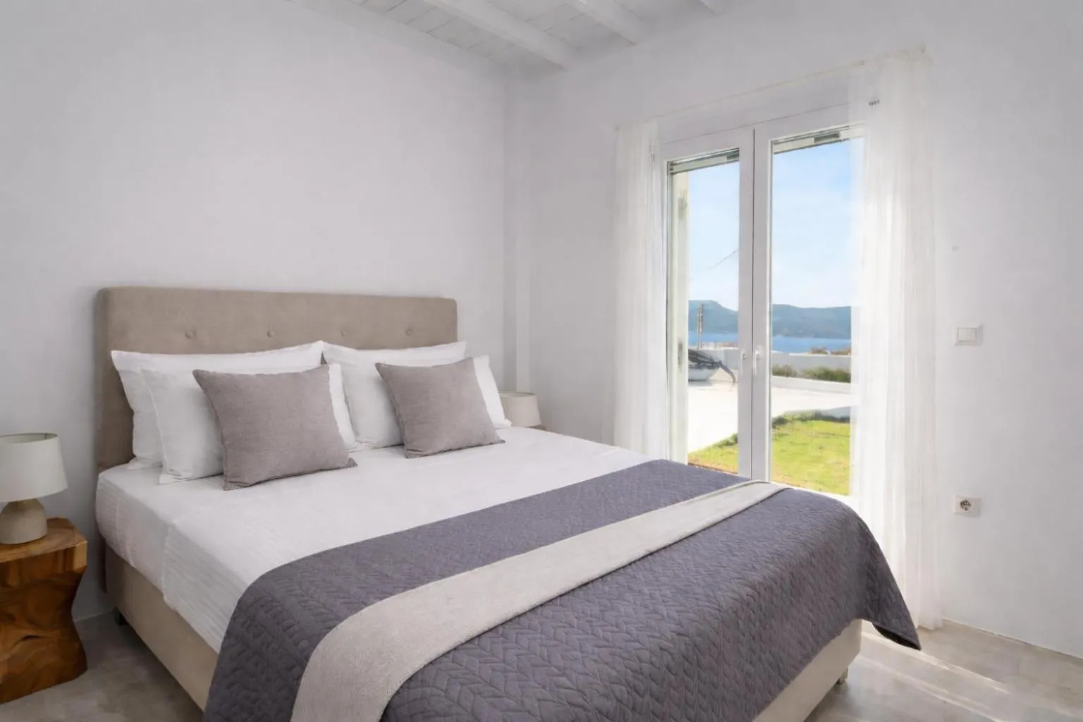 Bed in White Villa Milos