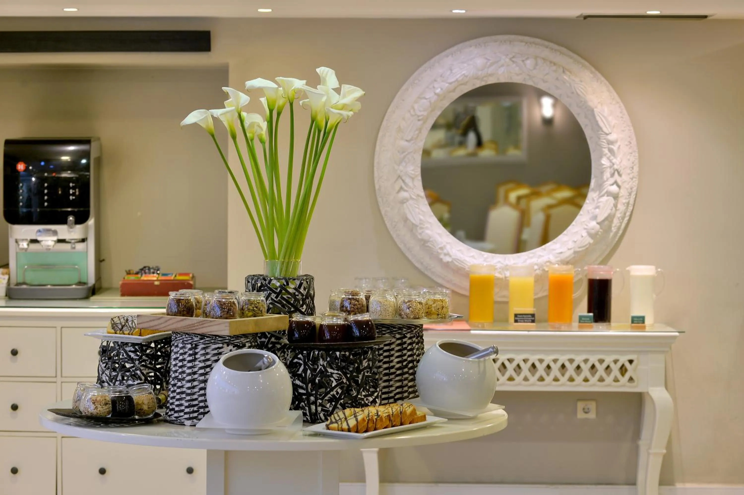 Buffet breakfast in Airotel Parthenon