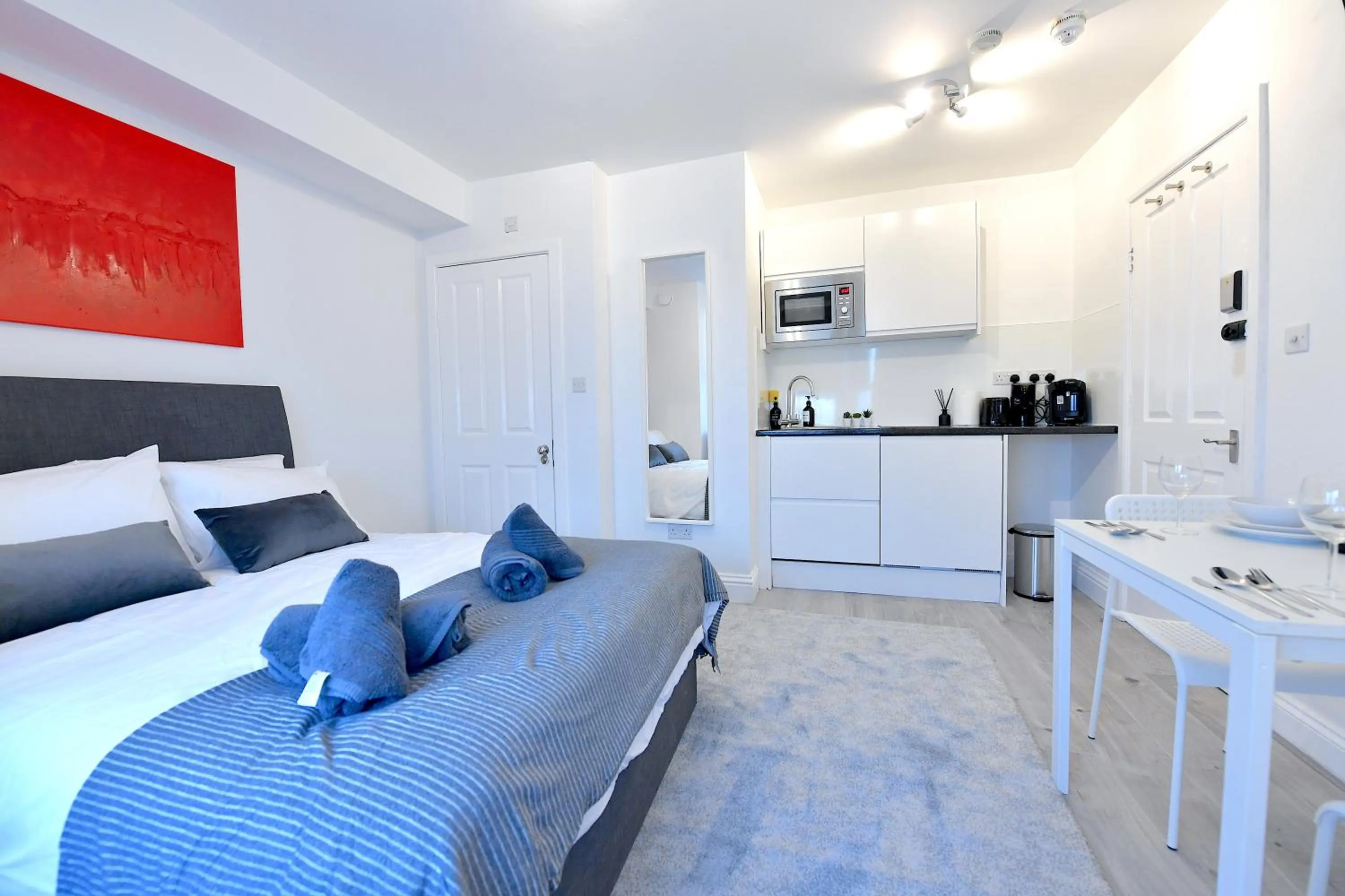 Photo of the whole room in Stylish Studios by Luxestays Fulham