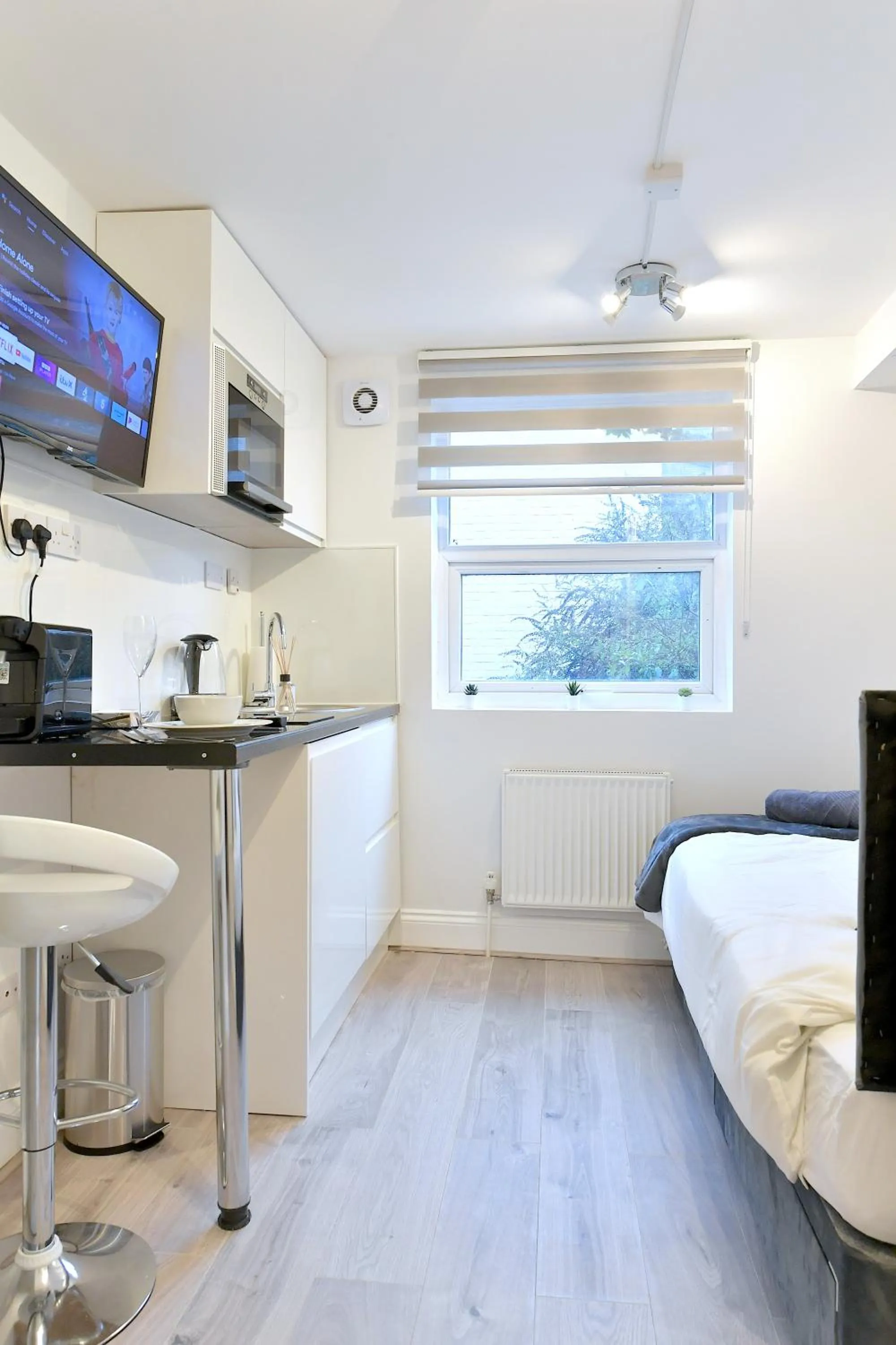 Bed in Stylish Studios by Luxestays Fulham