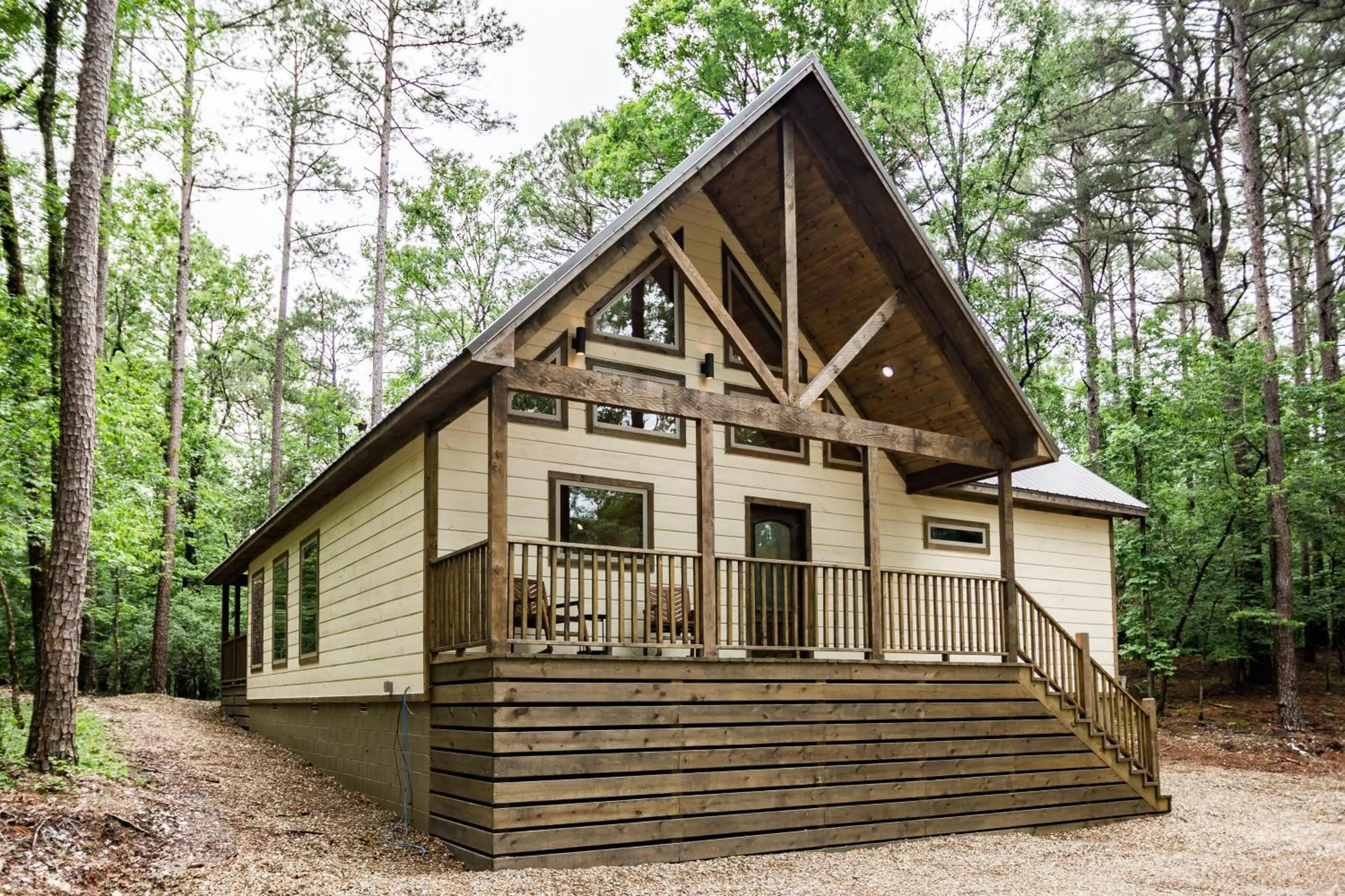 BRAND NEW! "The Roosevelt" Couples Cabin adjacent to National Forest