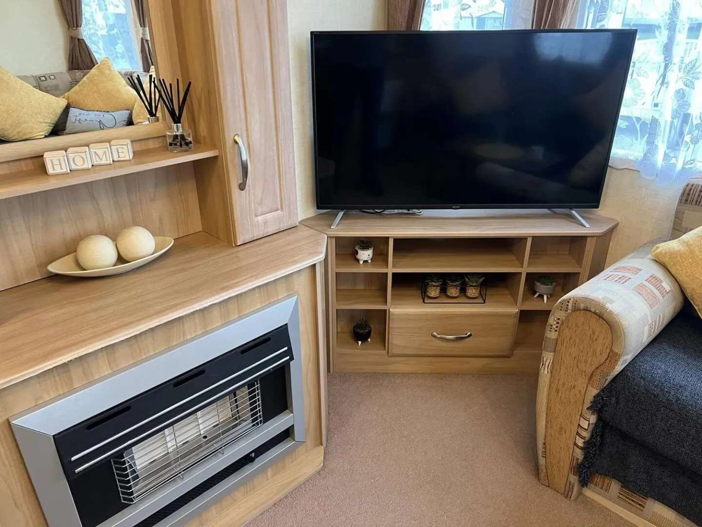 TV and multimedia in Summer Dreams Holiday Home Skegness