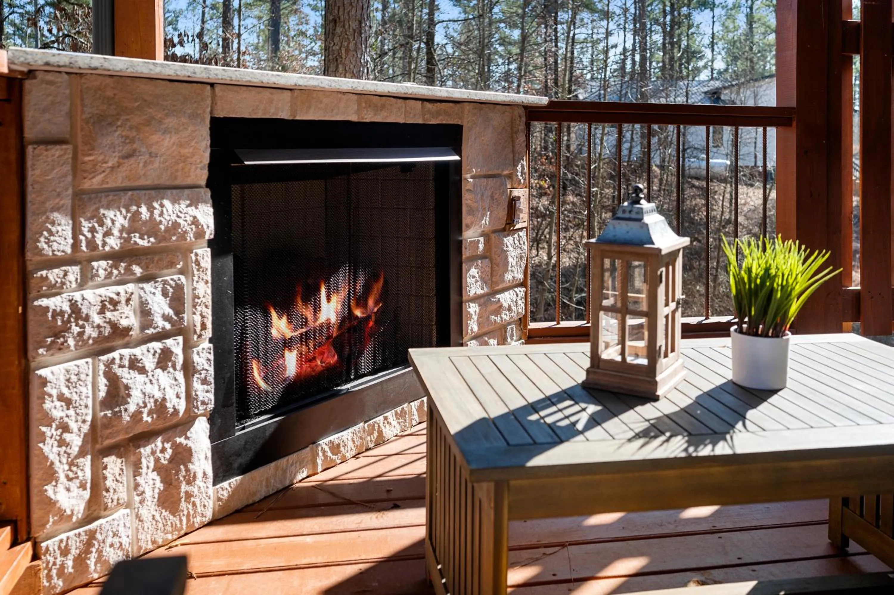 Brand New Sunrise Retreat 2 Bedroom Sleeps 8, 2 Decks, Hot Tub, Firepit