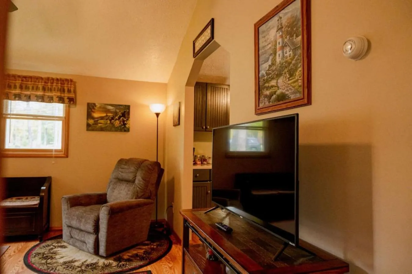 Cozy Cottage near Cook Forest Park, ANF